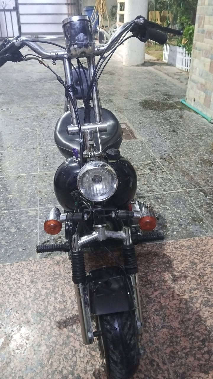 سلام عليكم مرخصت مدير الكروب دراجه كلاسيكيه صغير هالي للبيع شغاله نكره سلف و هندر مكاني بغداد البياع شرطه الخامسه عارضه ب 375 وبيه مجال رقمي ***********
