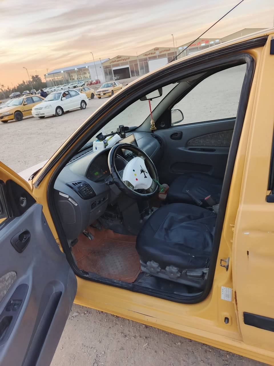 طيبة 2016 محرك وكير لوك جديد جاهزة للشغل كبل للشارع ومصفرة هيئة وغرامات وسنوية جديدة ورقم إنكليزي جديد حالياً موجودة في بغداد والسعر 41ورقةومن يرغب بالشراء الاتصال على ***********  أو  ***********  وبالخدمة
