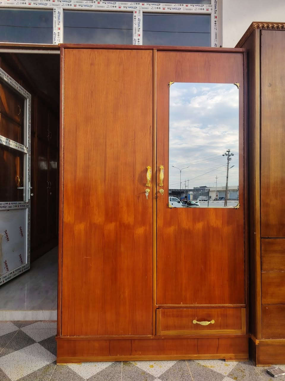 #يوجد #كناتير #فصال #جديد #ومستعمل #خشب #عراقي لل #استفسار #اتصال #على #الرقم او #مراسه #خاص***********
