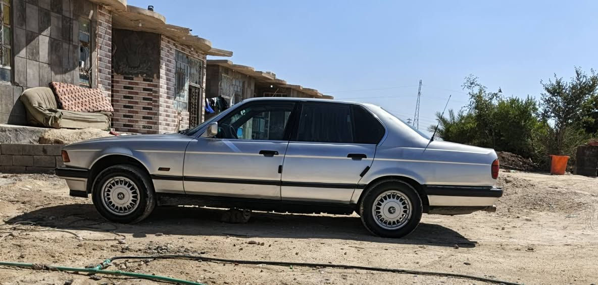 سلام عليكم لبيع أو مراوس بي إم موديل 92فول مواصفات سياره جديدة مال جناي مو شاراي لا يعلق يعبر منشور لكم جزيل شكر 🙏💕***********
