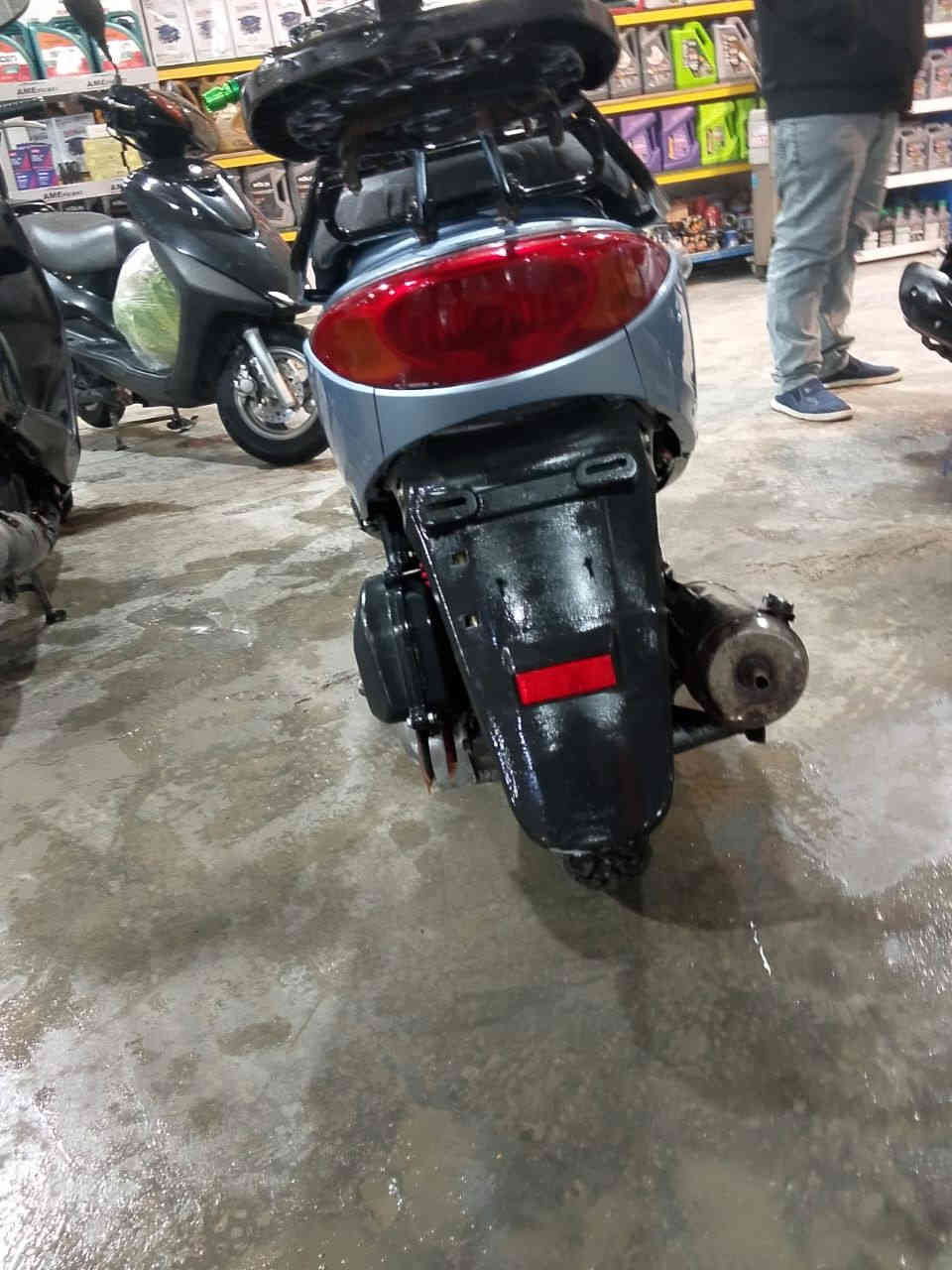 السلام عليكم عندي دراجه اكزز نضيفه مكاني الكاظميه الطي السعر 800الف ***********
