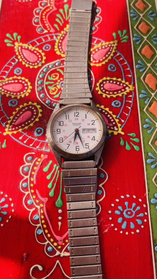 ساعات باله سعر القطعه 15 اقل طلب 3 ساعات ساعات باله اصلي


**إذا كنت صاحب هذا الإعلان وتريد حذفه لأي سبب، رجاءا أرسل رسالة إلى الدعم الفني**