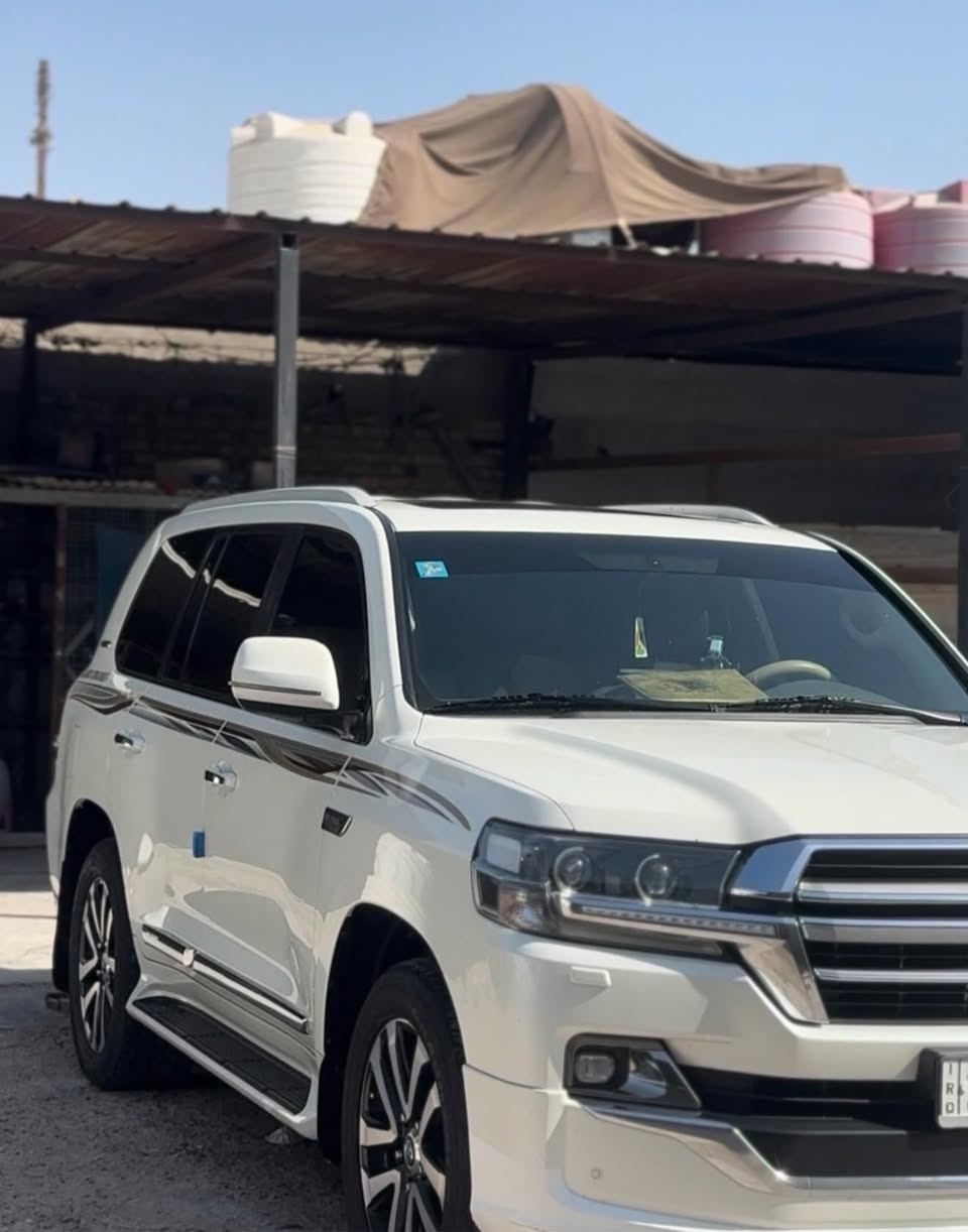 السلام عليكم  لاندكروز 2019بريم مكفول كفاله عامه فول مواصفات 1/1 ثلا جه داخليه تشغيل عن بعد فتح سقف حساس اماًمي خلفي تحكم ستيرن 8يرباك كأمره خلفيه كشن 2كهرباء +جلد مكينه 6سلندر رقم بغداد مميز تخم تاير جديد  اي ستفسار تصل ***********
