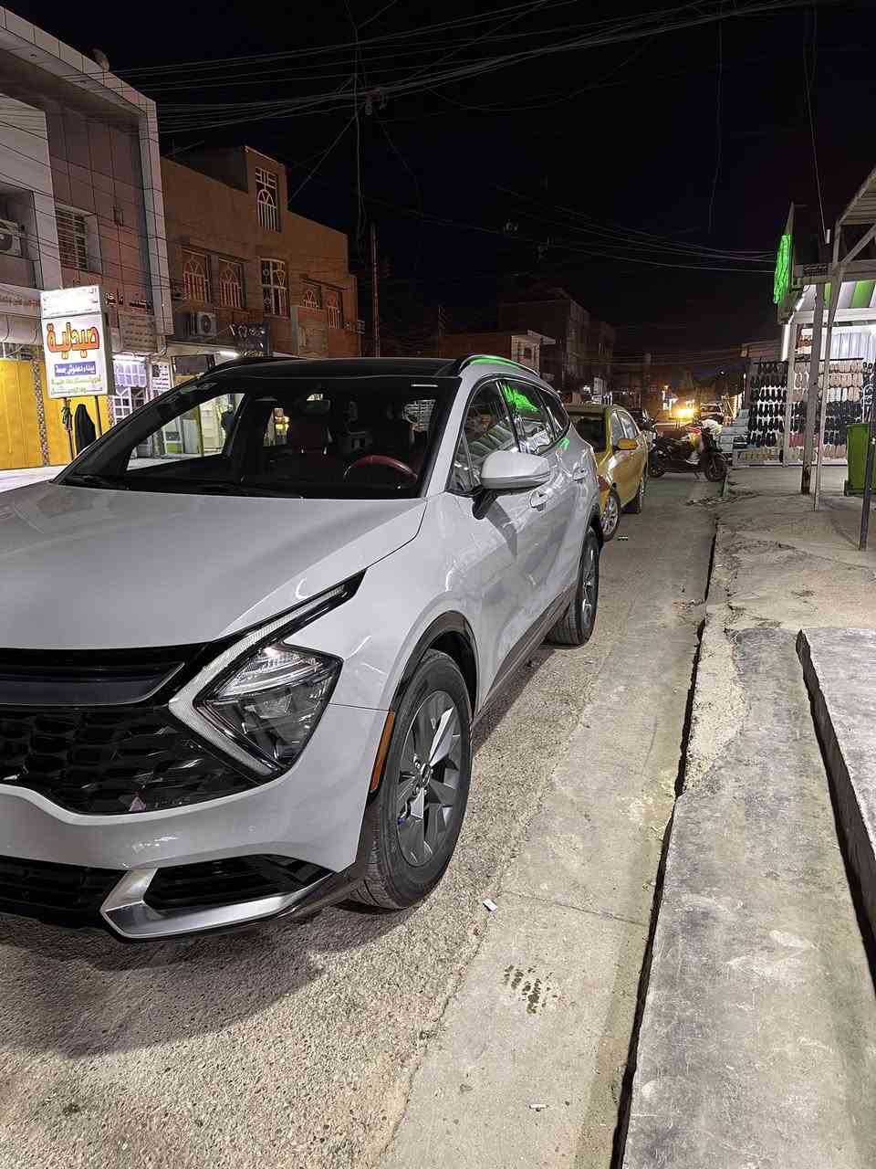 كيا سبورتج 23 امريكي حادث فقط جنطه بدون اي دواخل وبدون ايرباك ماشيه 35
لون سمنتي  فول مواصفات 1 على واحد 

سقف بنوراما

كيج الكتروني دجتل 5 اشكال

بصمة 

مقاعد جلد داخل احمر

شاشة كبيرة متصلة 

محرك 2500 كبير 

كير 8 نمر  

ابواب بصمة

كشنات كهرباء 

مقاعد خرن 

صندوق كهرباء شفط

كامرات

هاندبريك بصمة

رادارات 360درجة

قيادة ذاتية

نقط عمياء + اشاير بالمري

حساسات 360 درجة

ستيرن ومقاعد تدفئة

اوتو هولد

شاحن هاتف لاسلكي 

سستم سماعات هارمان

تشغيل عن بعد 

ويل كب 5

شاشة لمس متغيرة للتحكم بالميديا او التبريد

منافذ شحن بالمقاعد 

انظمة قيادة متعددة وانظمة منحدرات

لددات امامي وخلفي 

لايتات عدسة زنون
 
السيارةجديده  تخم تايرات جدد هسه شادهن هزه جديده ما ناقصه اي شي وبل عافيه على الياخذه 
 
السياره بسمي مكاني بغداد البلديات 

السعر 226 وبيه شي قليل  ***********
