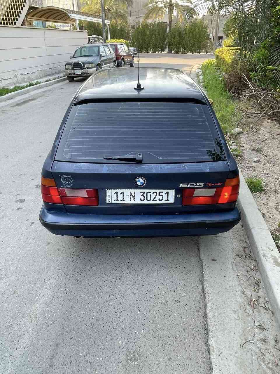 للبيع 525 مسكر كير عادي اصل 25 ستيشن موديل ١٩٩٢  سياره بدون حادث بدون معجون بدون صبغ سياره كلش قويه 
داخل حلد جدا نظيف 
تبريد ثلج 
كير ومكينه جدد ١٠٠/١٠٠
صدر امامي خلفي ١٠٠/١٠٠ 
كلج وكير جدد 
بور ستيرن جدد ستيرنها ريشه 
كهربائياتها كلها شغاله وبدون جطلات 
شاشه اندرويد بيها وسماعات جدد ترايك ٢٠٠ دك بيها وترايها لغير ر دوله تطلع عادي 
رقم بغداد الجديد تحويل ثاني يوم 
السعر ٤٨ وبيها مجال بسيط جدا 
مكاني بغداد السيديه 
*********** الشراي يتصل
