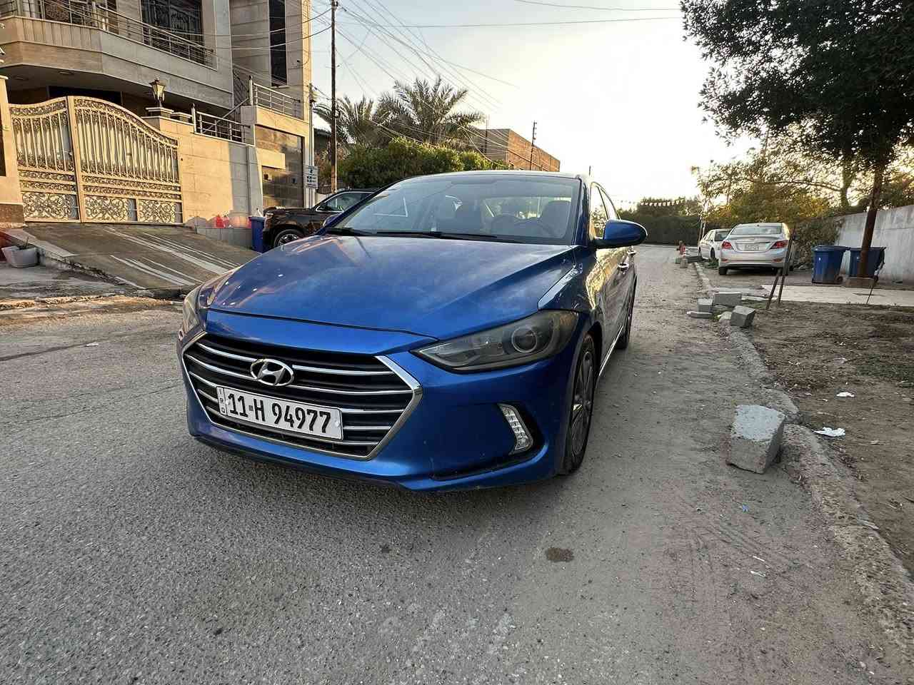 السلام عليكم 
النترا 2017 فول مواصفات
وارد امريكي
حادثهه 3 قطع الامامية بندي وجاملغين صبغ
السعر 115 وبيه مجال
***********
