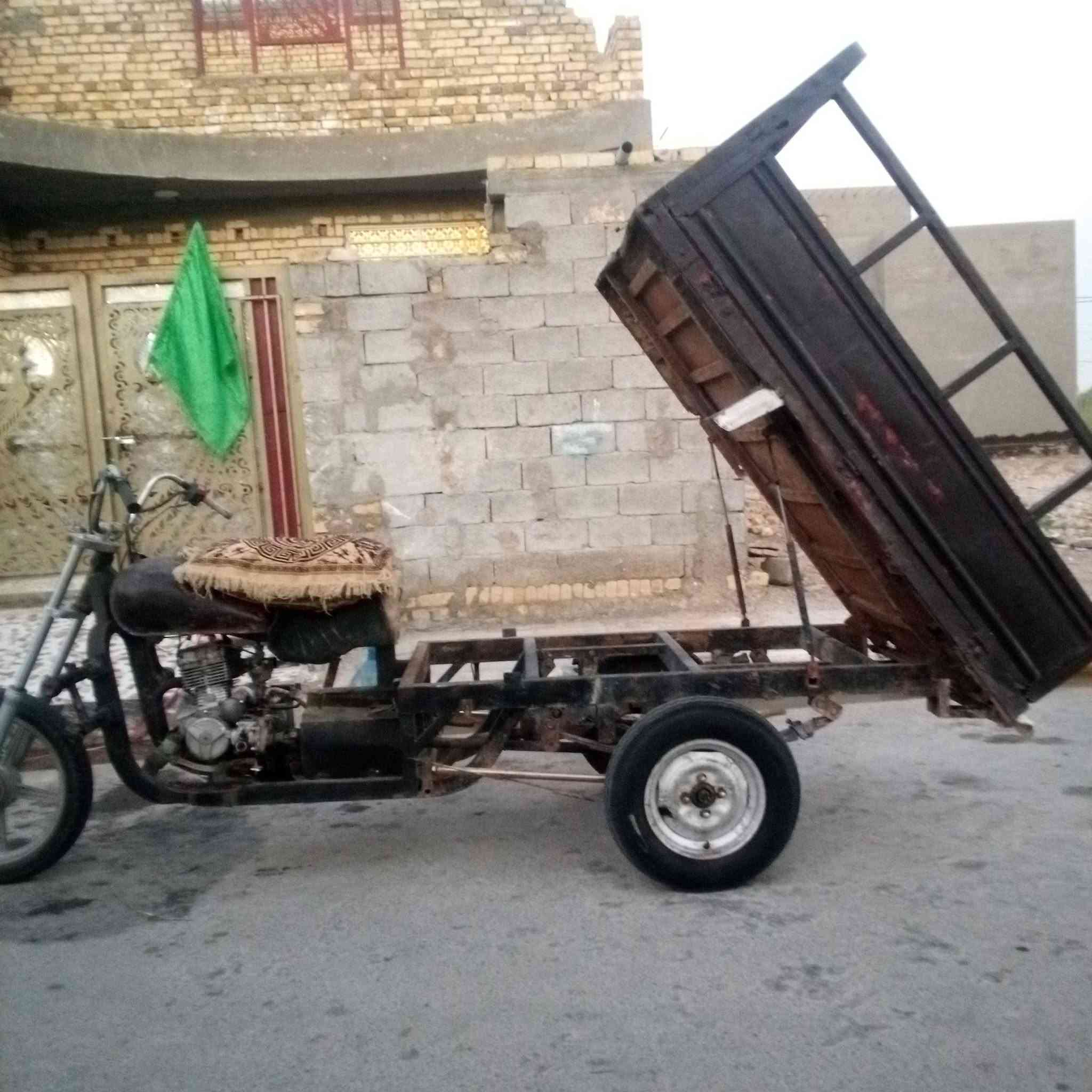 سلام عليكم ستوته امتيار كلك صدر جديد تايرات جديده عوزه ترتيب السعر 350 وبيه مجال العنوان واسط الحسينيه الاتصال على الرقم ***********
