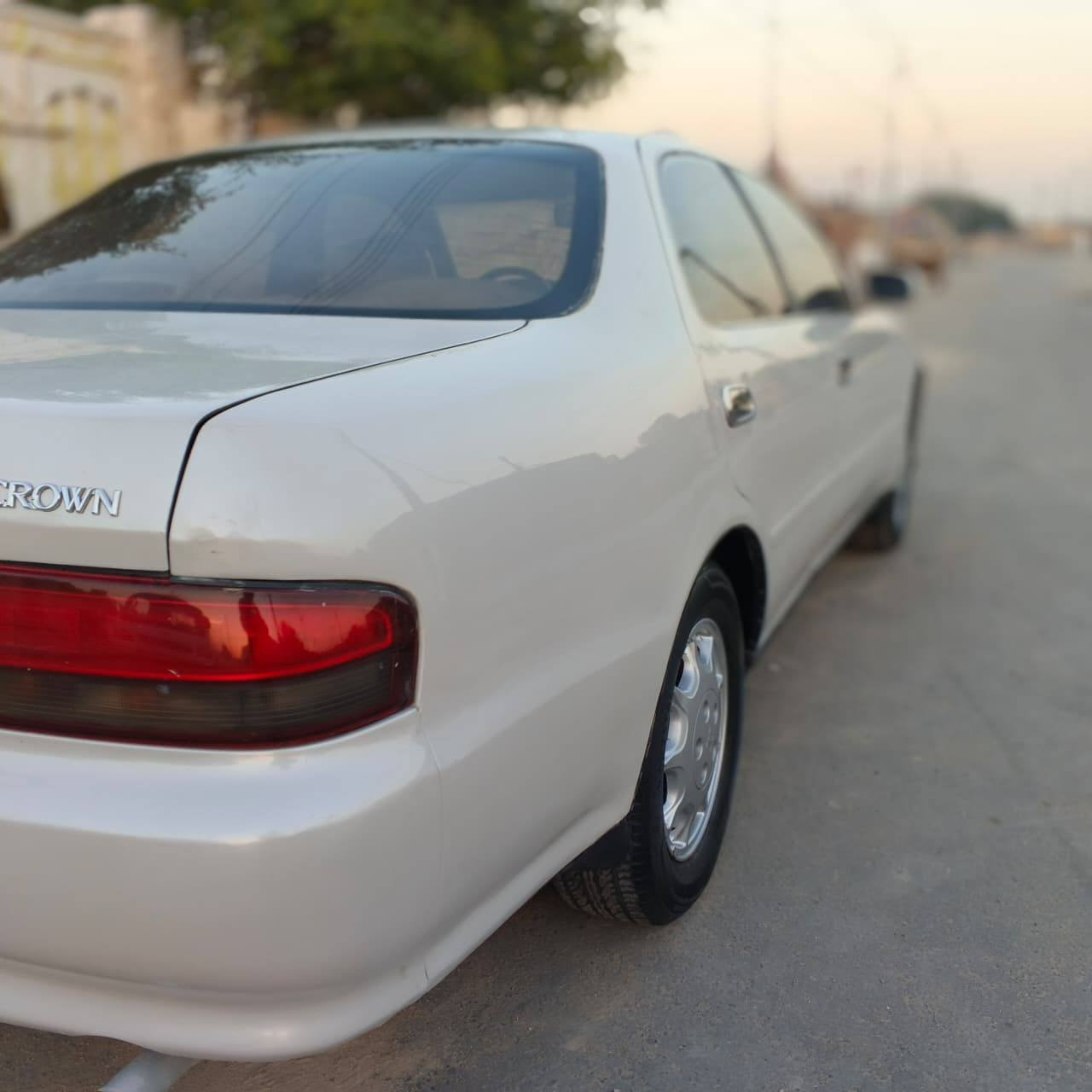 سلام عليكم كرستا نفخ لؤلؤي مكفولة كص ونقل ومصبوغة جمالية مكينة وكير جدد بصرة 14
كهربائية شغالة وتخم تاير جدد حدادية جديدة موديل 95 
السعر:68 وبيها مجال 
السكن: البصرة/الزبير/حي الصحفيين
الهاتف:***********
