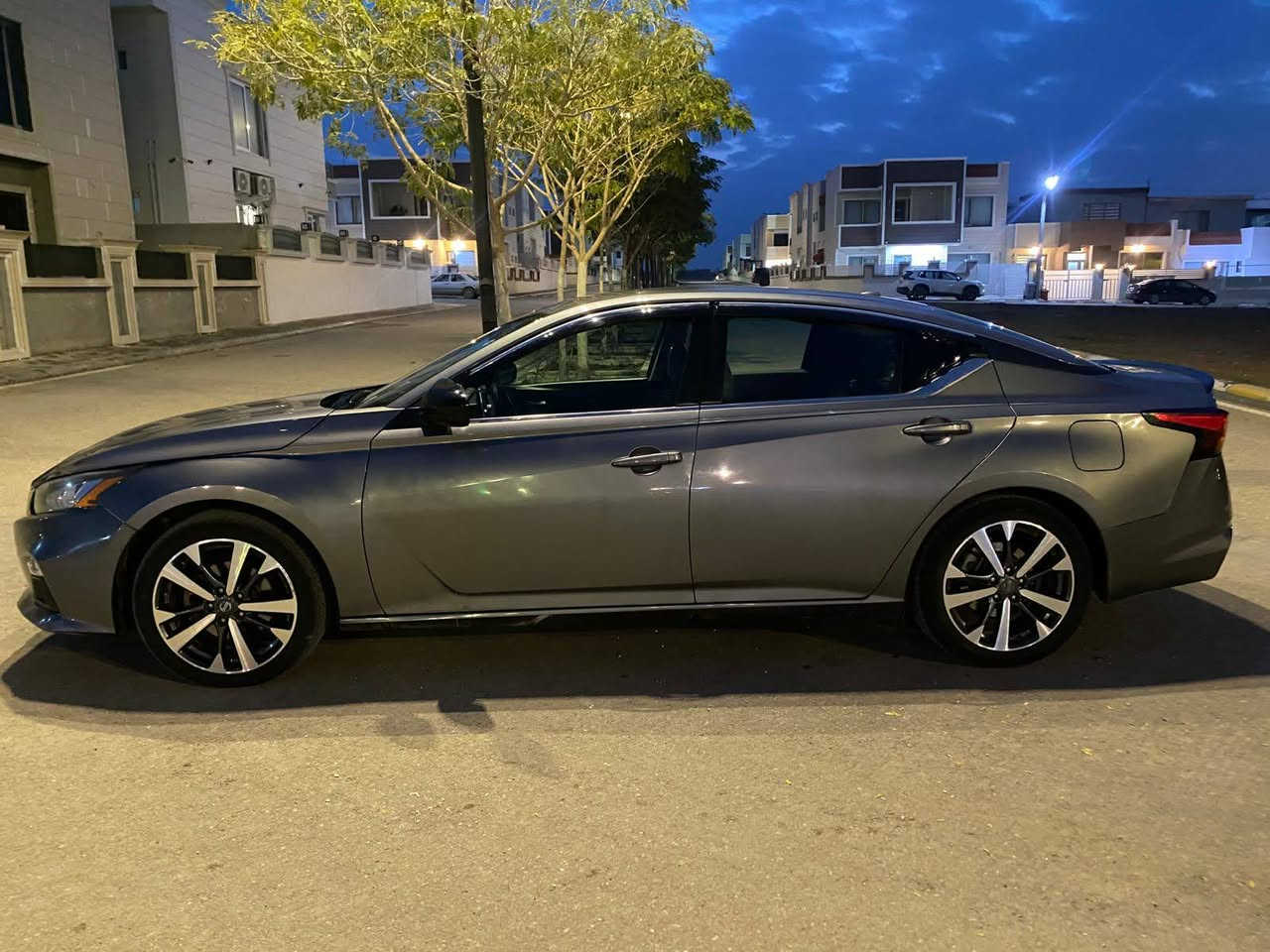 مكلف بالنشر 
ألسلام عليكم للبيع التميا 2019 SR
--------------------------------
بجم كبس  + بدون ارباك
الضرر = جاملغ خلفي والصندوك
وطلع بيها 4 قطع كلير من امريكا
بيبان 2 + جاملغ ونص البنيد 
وحاليا ماشبه 96 الف ميل 
گير ومحرك كفاله شرط الفحص
------------------------------+
السعر 130 ومجال 
عنوان ديالى خانقين
للاتصال ***********
