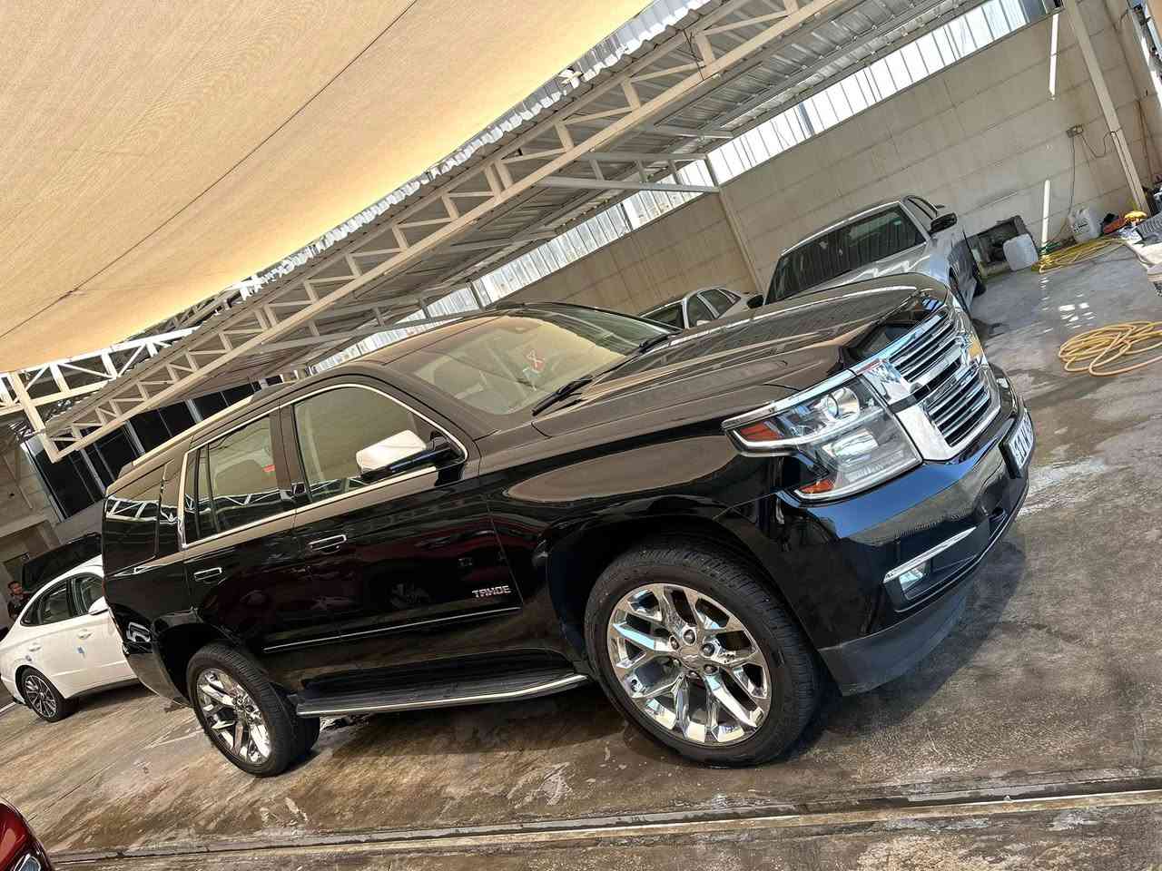 تحيه طيبه الاخوه الأعزاء برايمر وكاله المنصور موديل ١٩ خليجيه مكفوله من الصبغ والضربه بيها بيدي ار بل باب ورصعه بل جاملغ مسحوبه رقم بغداد الجديد ابسمي فول موصفات للاخير اعلى فئه بل تاهو عداده ٥٣ اللف كيلو حقيقي السياره جديده جدا مكانها بغداد العامريه او البياع السعر ٣٨٨ ورقه 
***********
