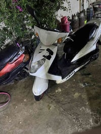 سكنس فحل  مكينه خير من الله ناعمه كلش  .بيها شغلات بسيطه جدا الله شاهد...