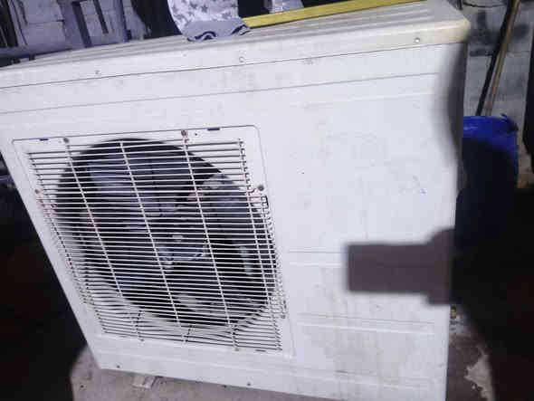 سبلت  عمودي للبيع مكلف بنشره الاستفسار انتصار او مراسله واتساب هذا الرقم*********** العنوان البصره القبله
