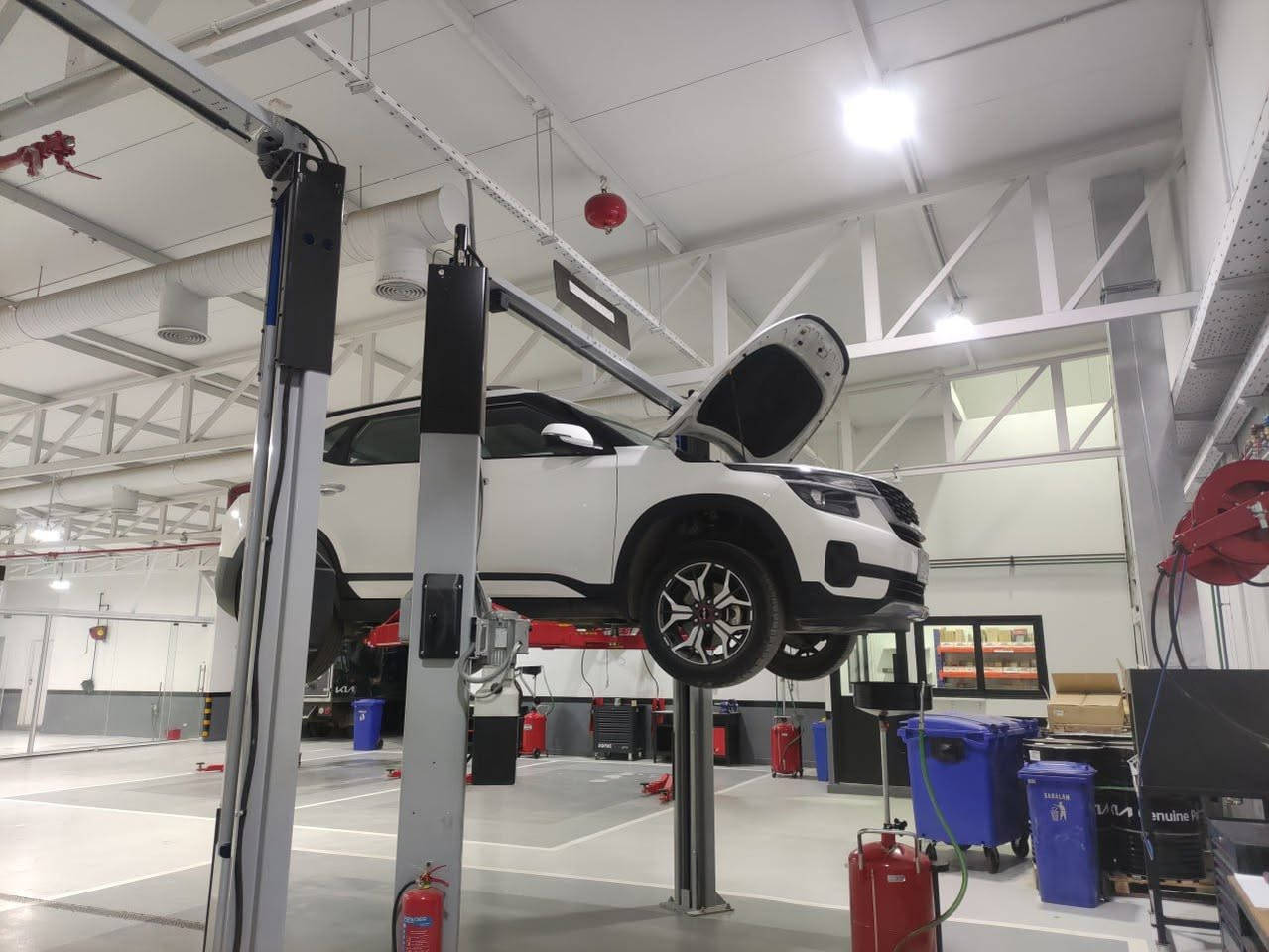 السلام عليكم
كيا سيليتوس خليجي 2023 الهندي للبيع 
بصمة + تشغيل عن بعد 
محرك دوش 1600
گير atm المرغوب
ضمان شركة كيا الدولية (5سنوات او 100 الف كيلو)
تبديل الدهن فقط من الشركة مبدله
6 وضعيات قيادة 
لدات داخلية 
شاشة متصل مع الدشبول 
تحكمات ستيرن 
مري شفط 
كشنات جلد 
وباقي المواصفات معروفة
تخم تايرات جديد
السيارة بدون قطرة صبغ الكشر مكفولة كفالة عامة فقط ضربة بالعامية والوالد ع الجواها وتم تصليحه
رقم وسنوية بأسمي شرط التحويل 
ماشية 16 الف كيلو 
مكاني بغداد حي الجهاد
السعر ١٦٠ ورقة وبيه مجال بسيط حگ الجية
***********
