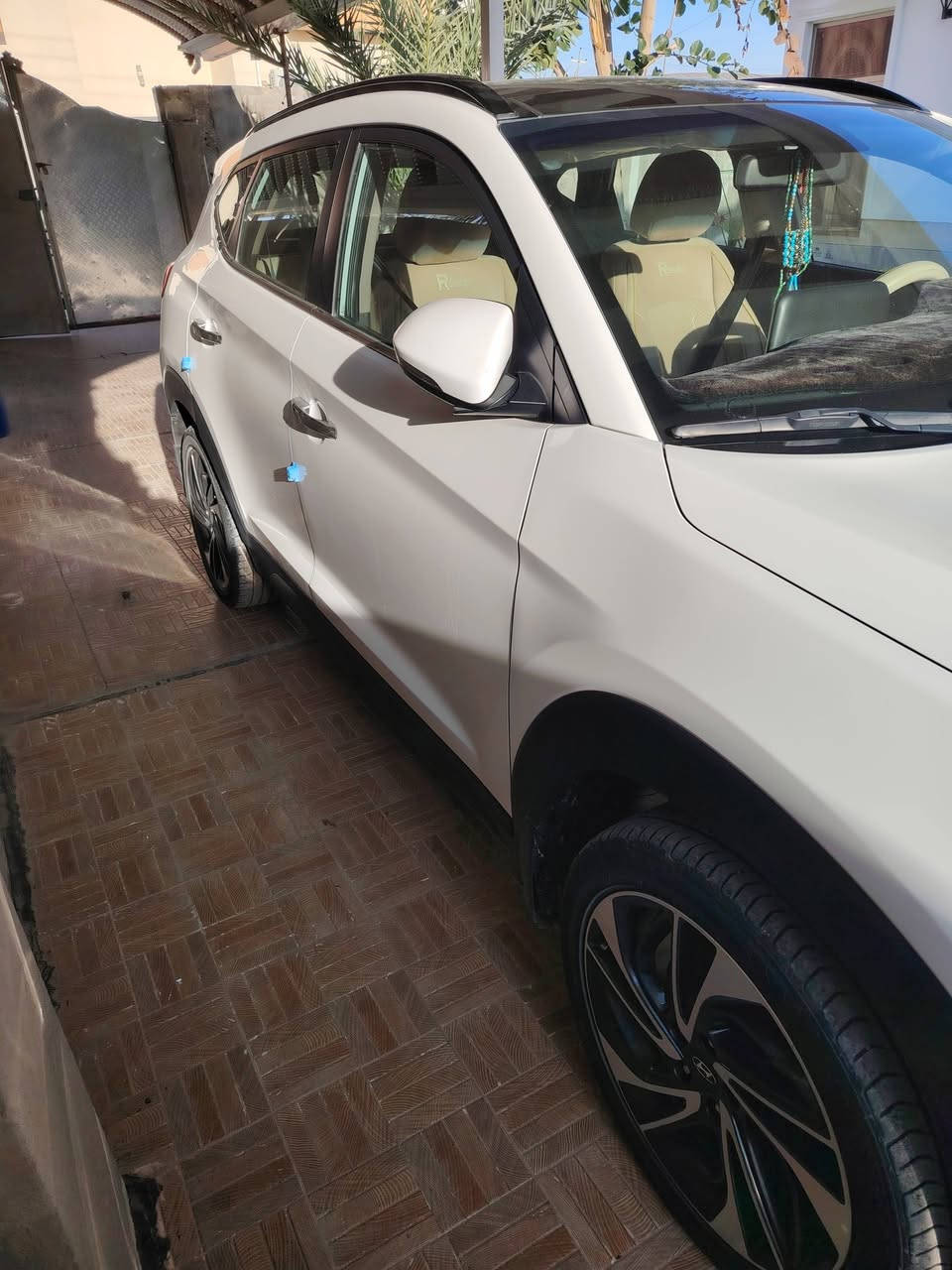 توسان فول مواصفات باسمي رقم اربيل مكفوله للبيع سعر225 العنوان رمادي هاتف ***********
