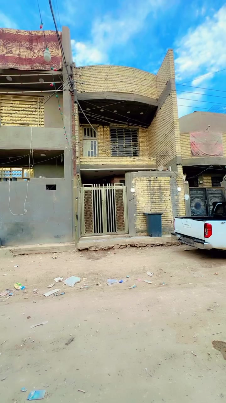 دار للبيع البلديات الظباط الثانية شارع 20 المساحة م100 ائ ستفسار تصال على الرقم ***********
