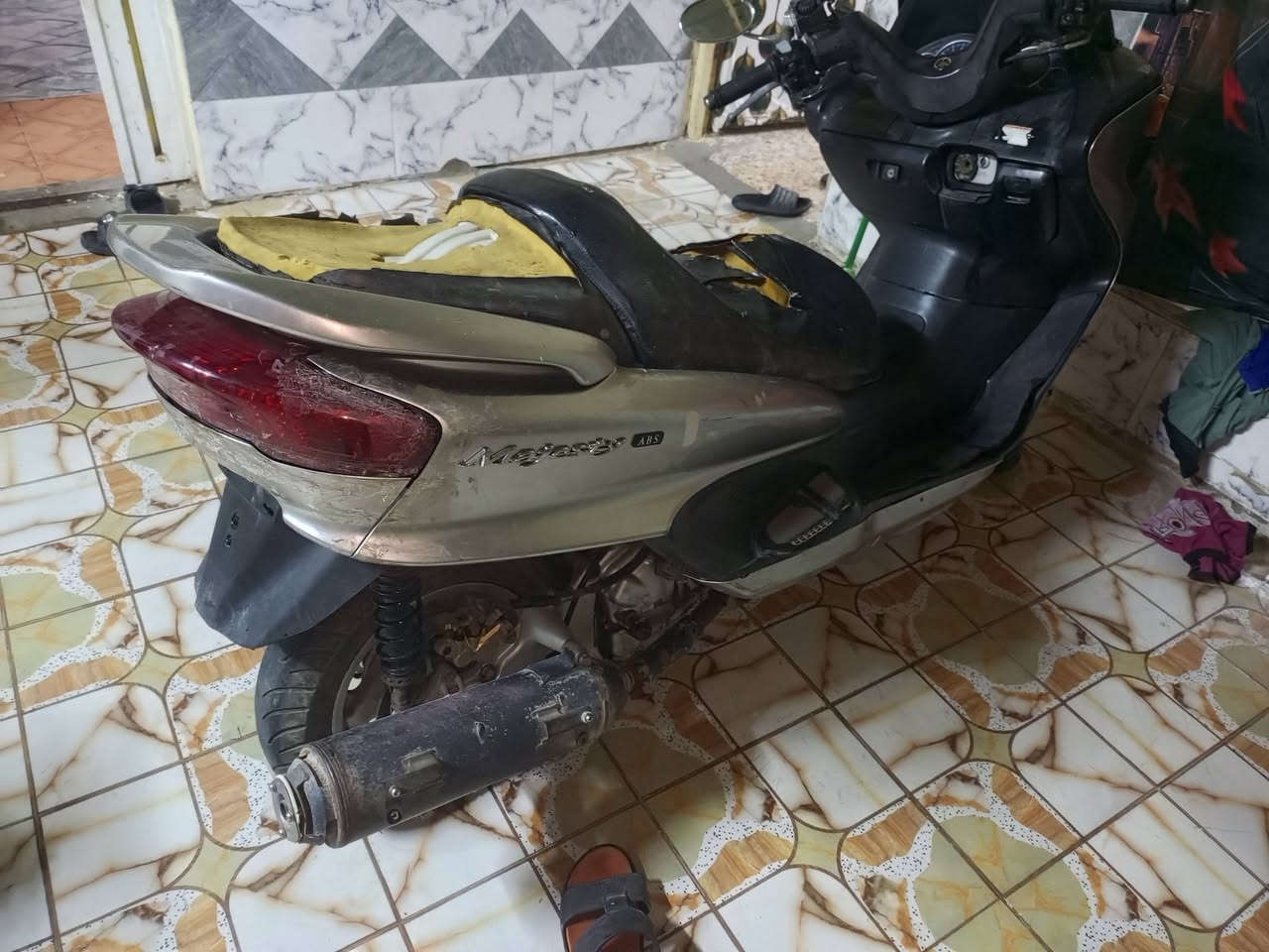 الدراجه ماجستي البيع800 وبيها مجال
***********
