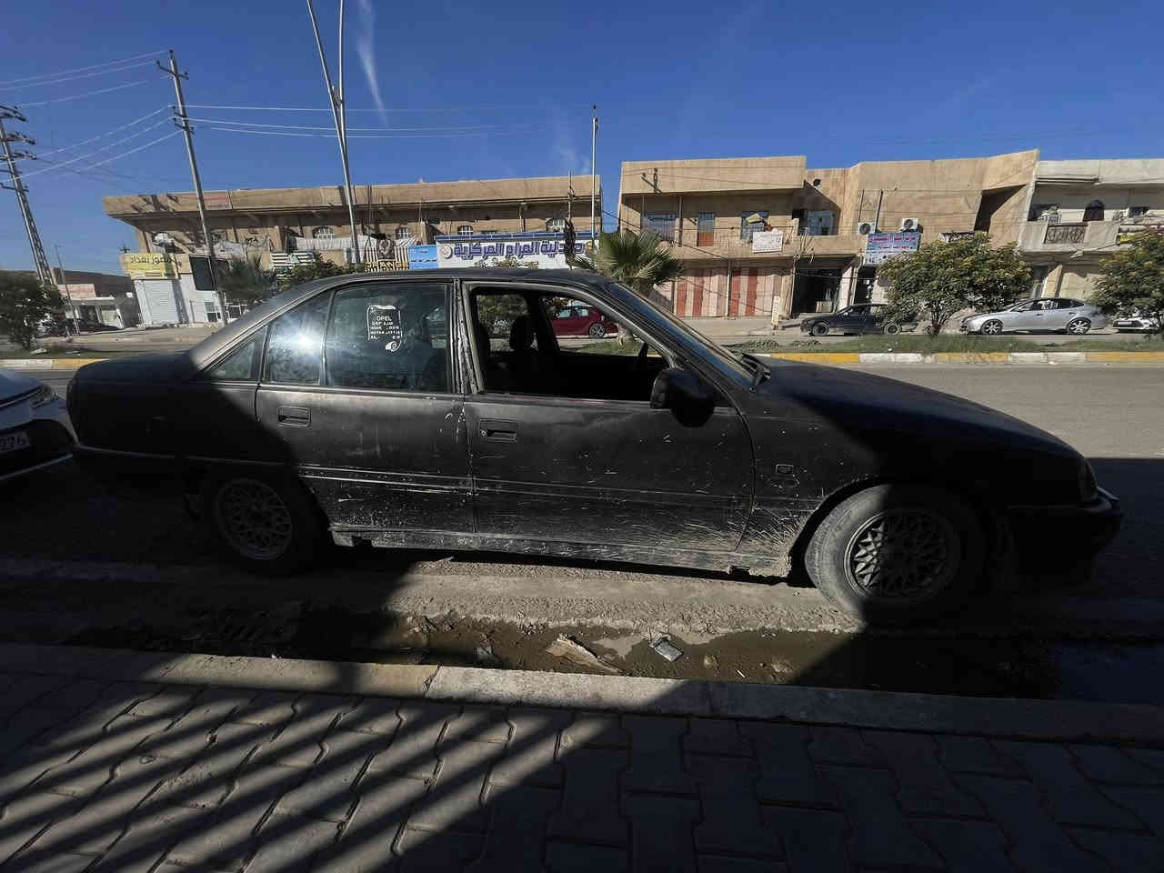 للبيع اوبل اوميكا  موديل 1992 السعر 28 بيها مجال  
المكان تكريت للستفسار التصال على هذا الرقم ***********واتساب اتصال مكلف بالنشر
