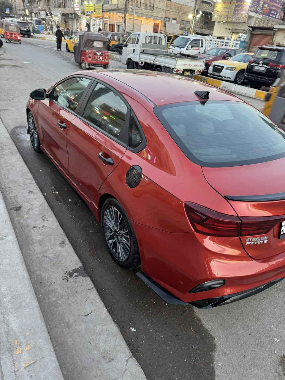 السلام عليكم
كيا فورتي 2023 جيتي لاين 
فول مواصفات للاخير اعلى فئة 1/1
حادث خفيف مثل ماواضح بل بنيد مصلح نفسه 
بدون دواخل بدون كلشي. 
مكينة 2000 دوش 
مواصفاتها
فتحه 
بصمه
تشغيل عن بعد
بصمه ابواب
تحكمات
كشنات كهرباء 
كشنات تدفئه تبريد
صندوق ذكي 
تبريد قطعتين
رادارات امامي خلفي
لد امامي نهاري وخلفي 
حساسات 
انظمة قيادة 
شفتات استيرن
شاشه وكامرة 
دشبول ديجيتال
وهواي موصفات بيها معروفه هيه
دخول جديد 
ترقيم  بغداد بإسمي تحويل مباشر 
سيارة جديدة  بلعافيه ع الياخذها 
السعر (175)وبيها مجال بسيط

مكان السياره بغداد مدينة الصدر
***********
***********
