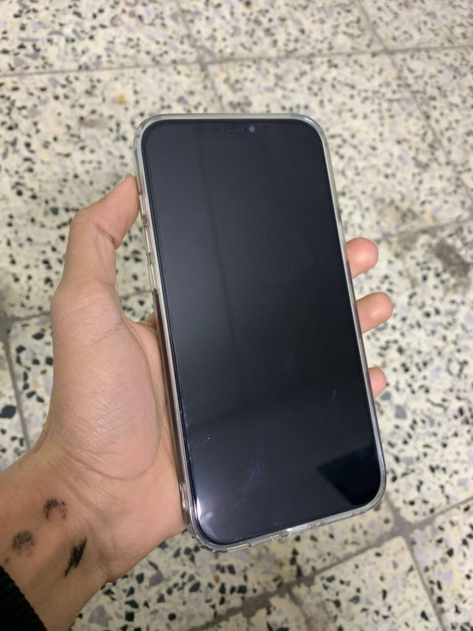 سلام عليكم ايفون 12بروماكس للبيع او مراوس مبدل شاشه 3خيارات وبطاريه 87 دبل سيمكارت  الاستفسار واستاب او خاص ***********
