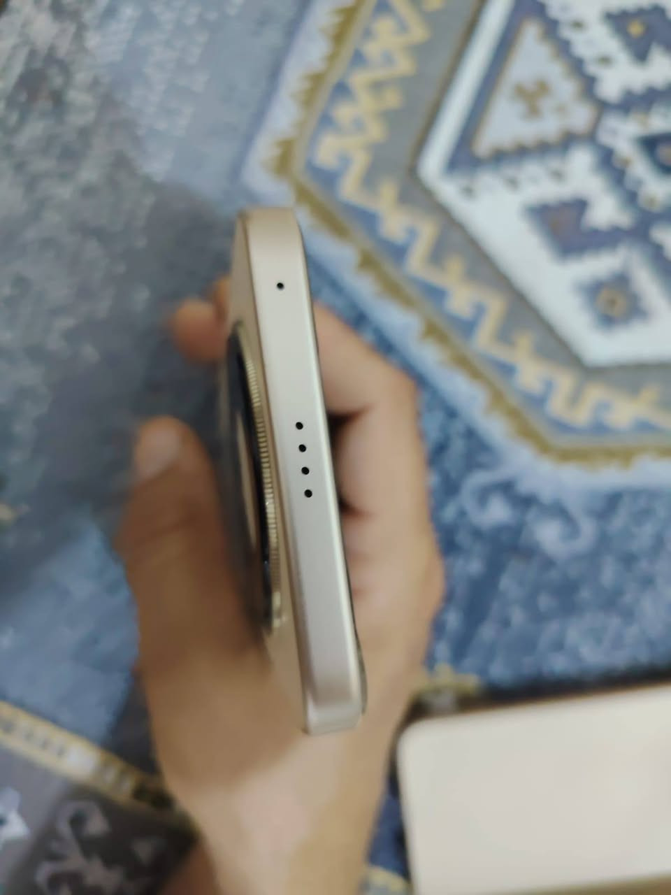 هونر إكس 9D 5G جهاز مستعمل شهرين جهاز جديد ذاكره 256 عشوائية 12 شأحنه 66 واط شاحنه ما مشحون بيه بل كارتونه ما مطخوخه جهاز بل لزكة شركه  (سعره 350 بيه مجال أرخص جهاز) جهاز بيه 12 شهر ضمان الشركه الوطني جهاز لون بيجي حجم البطارية 🔋8300 اقوه بطاريه جهاز مقاوم للكسر والماء (ملاحضه بسيطه جهاز بيت السيمكات مكسور بيه شخط بس شغال سيم كارت وينفتح وينسد سيم كارت) عنوان بغداد الأمين الثانيه الاستفسار واساب مشتري إني475. (***********)
