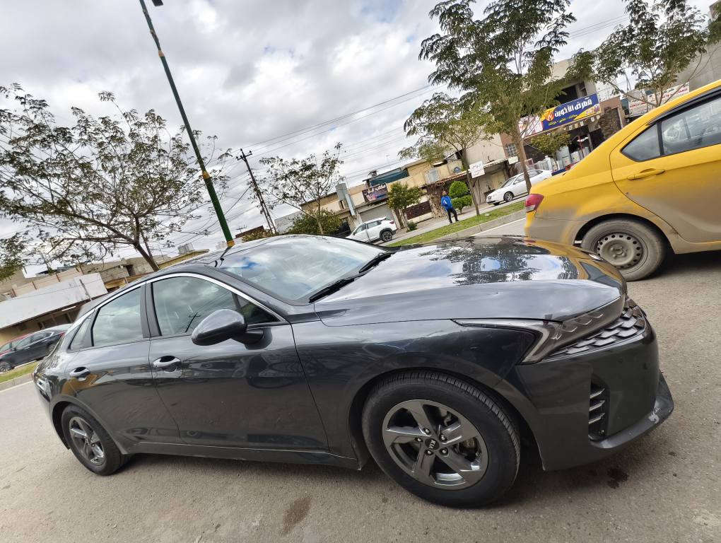 سيارة كيا k5 2021 فئة lxs سيارة بدون صبغ فقط تعديل بارد ربع جاملغ أمامي سكن رقم اربيل السعر ١٧٥ و بيها مجال للتواصل ***********
*********** كركوك, العراق
