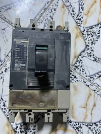 قاطع كهربائي سعه 630امبير للبيع اصلي ضمان شرط الشغل 07731092339