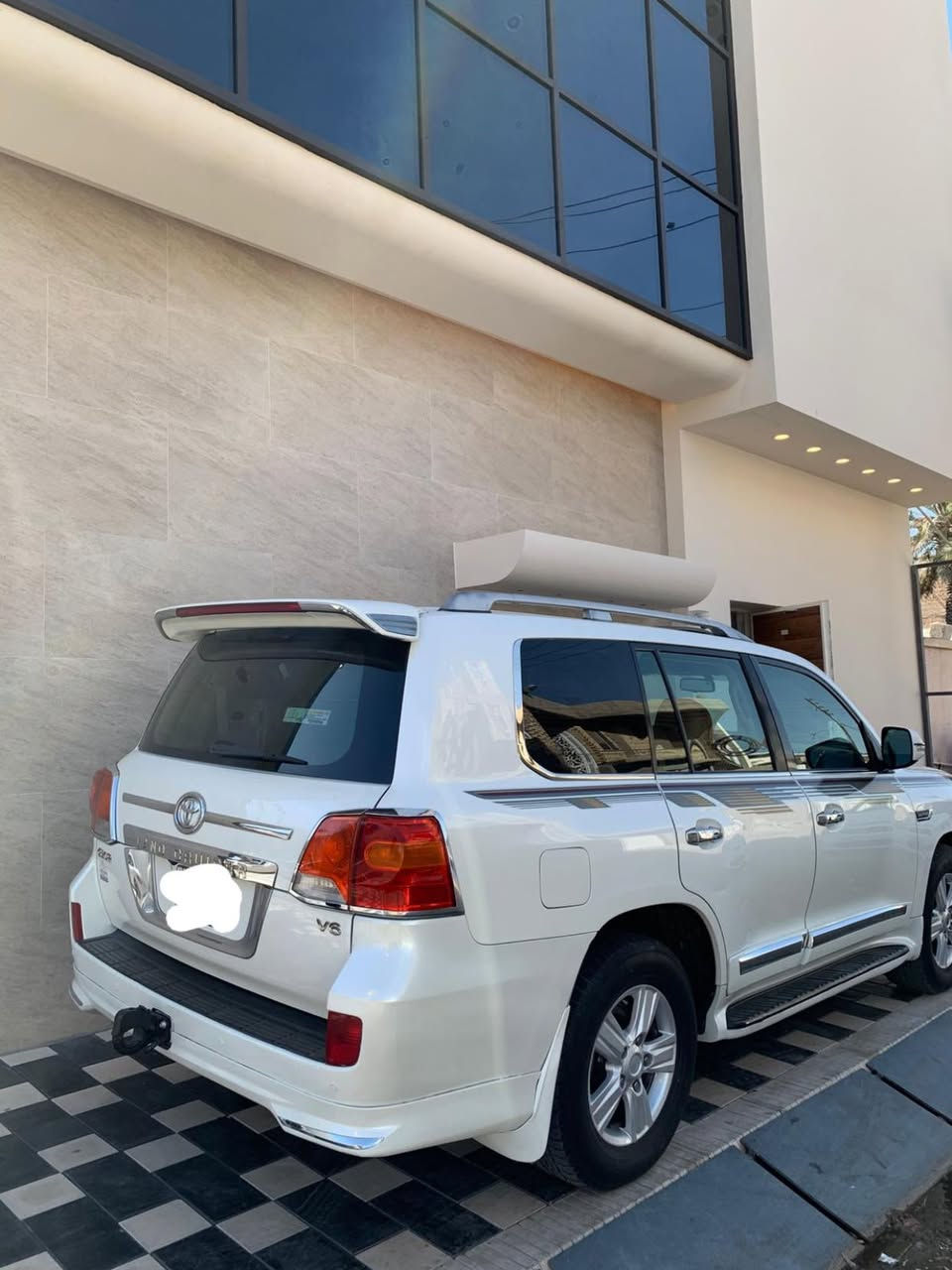 السلام عليكم للبيع او مراوس (لاندكروز رقم بغداد انكليزي بأسمي موديل ٢٠٠٩ محدثه ٢٠١٤ السياره مكفوله بدون صبغ مكفوله بيهه بارد مكانات زغار فقط السياره جاهزة مابيه كل نقص السعر ٢٩٠ مع المجال ترهم مراوس المكان النجف الاشرف ***********
