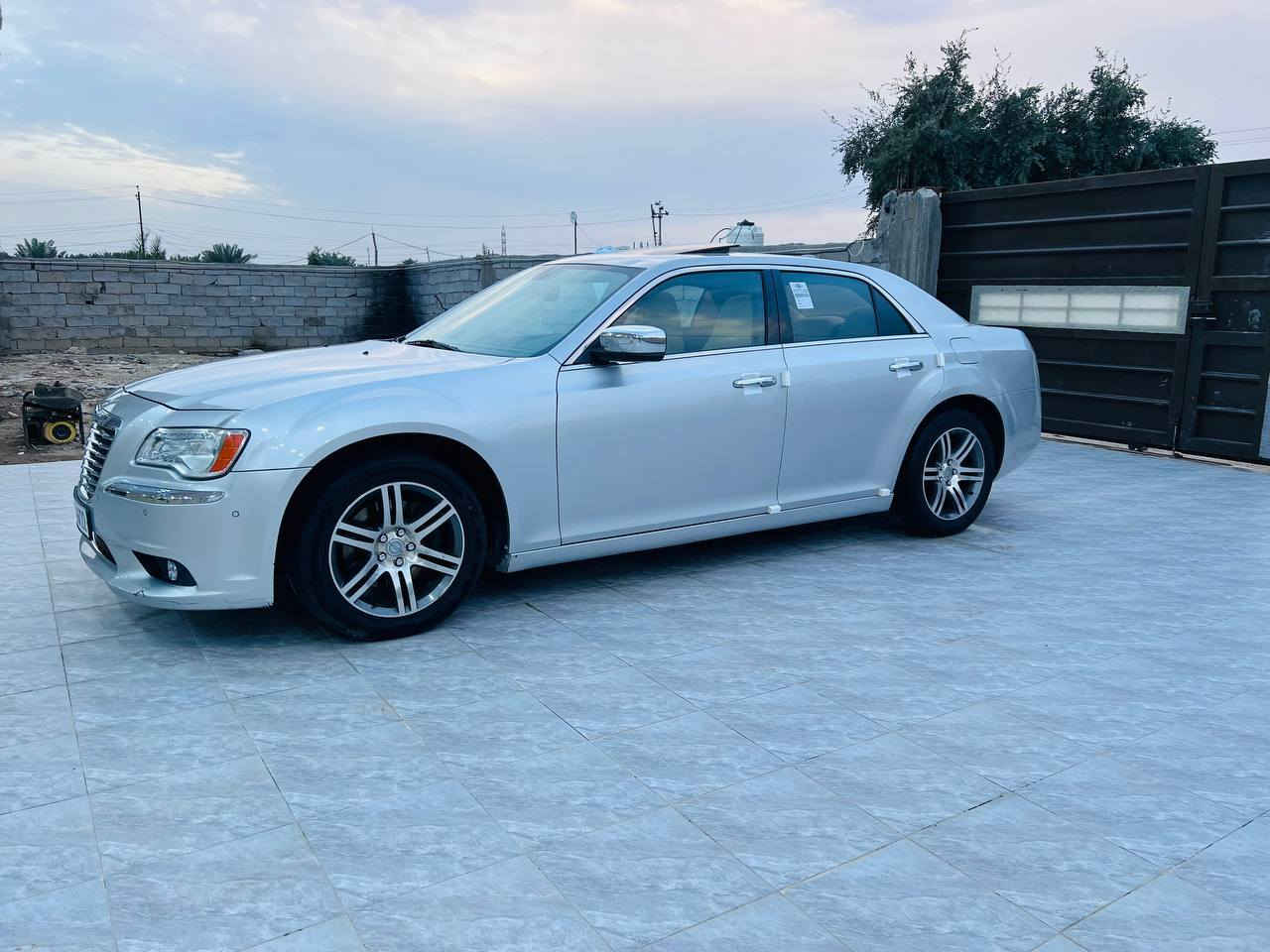 سلام عليكم ورحمة الله وبركاته
كصت وحده بجم  شرط باجات ضمان بشغله
أدوات أدوات أدوات متومه شمالي ارقام وسنويه وكاله بسم المشتري 
تخم تاير بالكارتون
حداديه ع وضع شريكه
دواخل طك كارتون
سبير ما نازل
مرئي شفط
حساسات خلفي وامامي
بنراما فتحتين
رادارات امامي وخلفي
خزن ميموري
كشنات جلد تدفئة تبريد
سياره ما ناقصه برغي مال جناي
مكان رفاعي
سعر ٦٨وبيه مجال حق الجيه
اتصال ع رقم واني ***********
