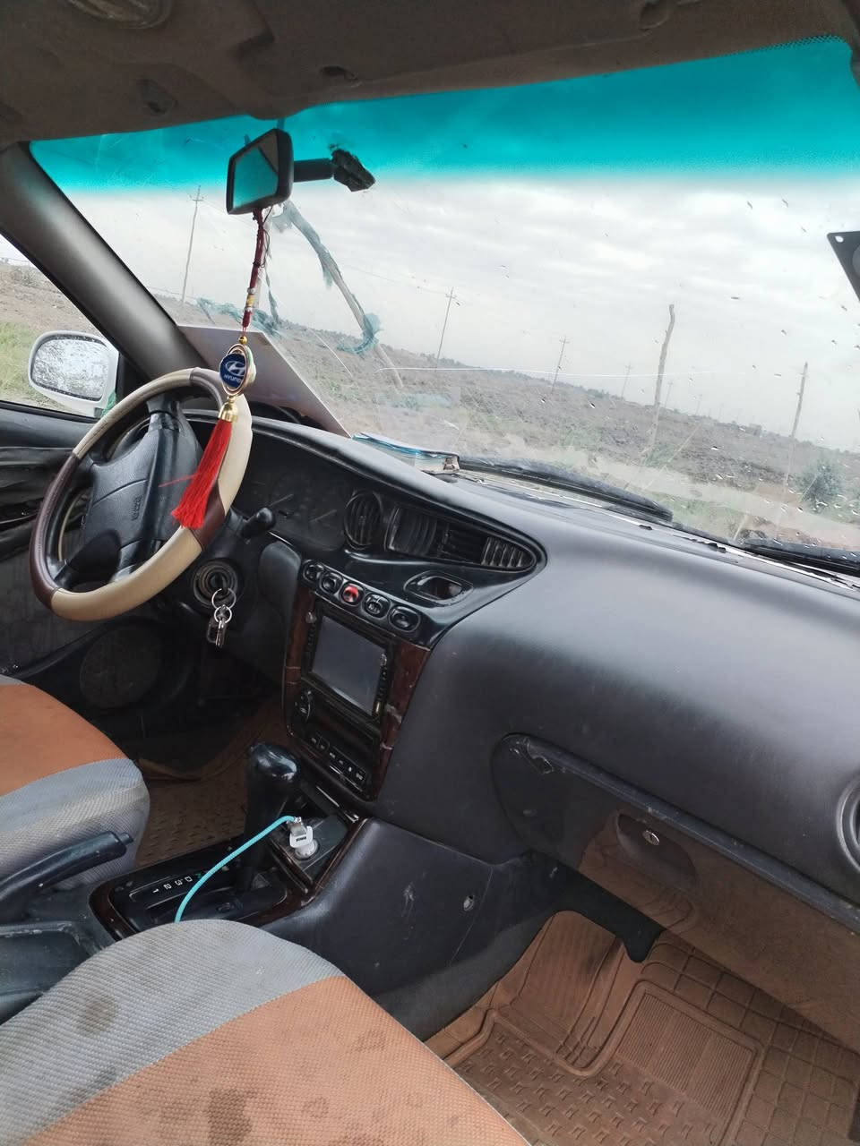 دايو لكنز موديل 2000 سياره خير من الله مكينه وكير جدد سياره باسمي رقم مثنى سنويه لحد 2030 مكاني ذي قار تليفون ***********
