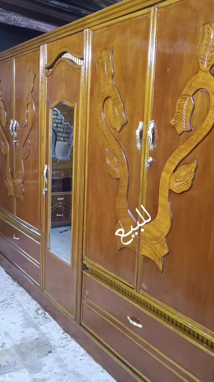 غرفه تسكام ونضيفه ام الخمسه وجه وكفه صاج شغل درجه ولئ للبيع المكان شاميه السعر 700 وهذا رقمي ***********
