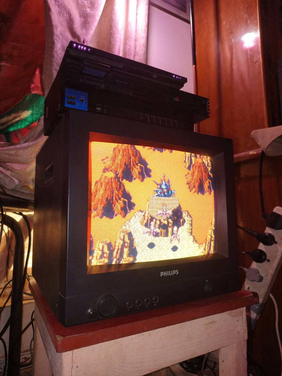 مونتر : فلبس ( التيوب الداخلي Panasonic)
الحجم : 14 
المنافذ : av , s-video 
رقم الموديل ltc 2914
اكيد مثل مامتعودين دائما التصوير ابدا مايكون قريب من الجودة  الحقيقية للصورة هذه المونتر بمصاف كل الشاشات الاحترافية العالمية من سوني و jvc و Panasonic 

 السعر : 250 شامل التوصيل


**إذا كنت صاحب هذا الإعلان وتريد حذفه لأي سبب، رجاءا أرسل رسالة إلى الدعم الفني**
