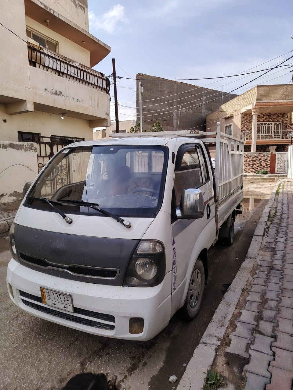 السلام عليكم
كيا موديل 2014
محرك 2700
صبغ شويه بلربع جهة السايق
رقمها نحف
مكانها بابل المركز
 بسمي شخصياً
السعر 93$
موبايل
*********** أحمد الخفاجي
