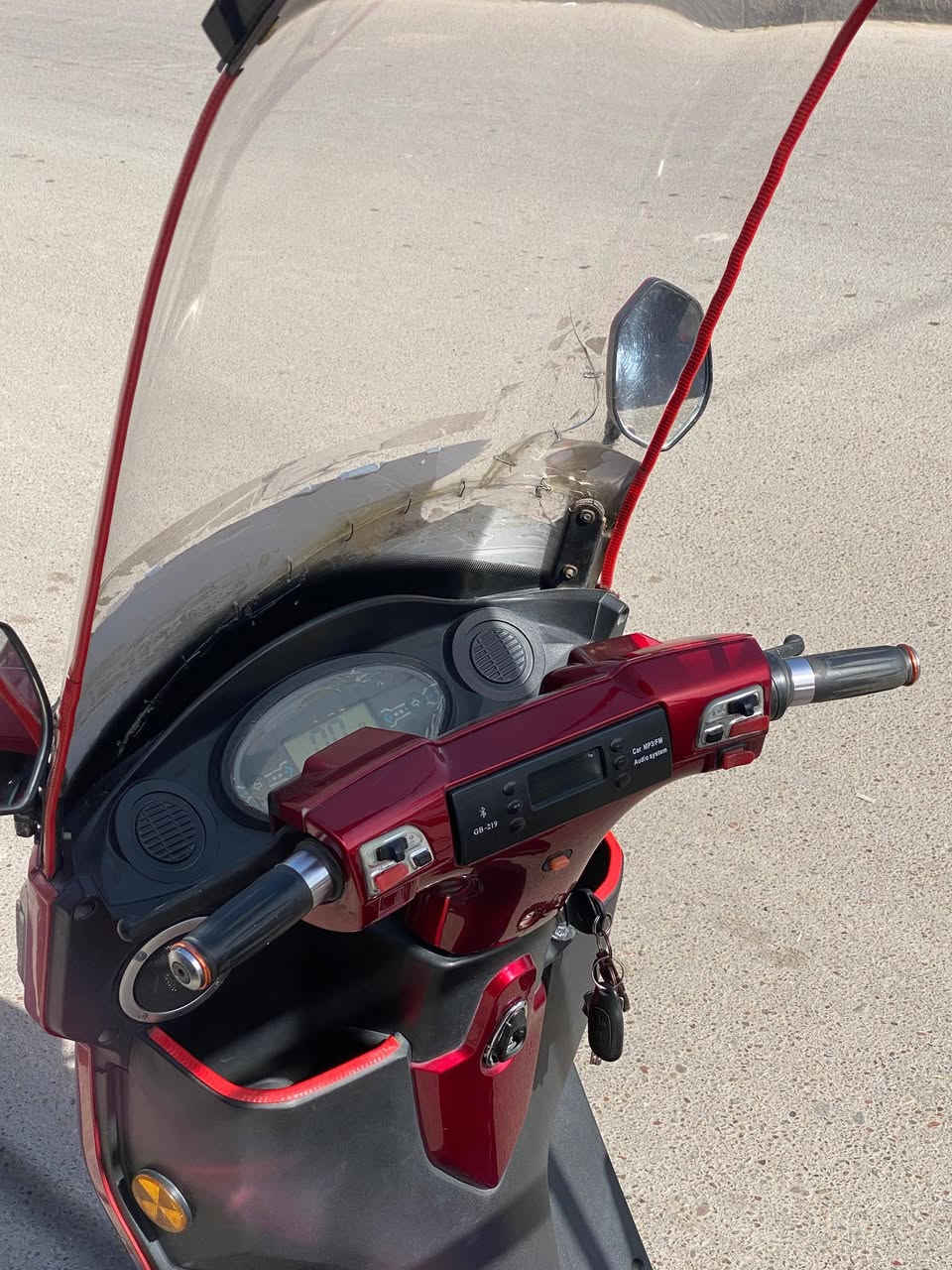 السلام عليكم عندي دراجه شحن للبيع نضيفه جدا جدا بطاريات بعد جيده جدن السعر 900 وبيها مجال ***********
