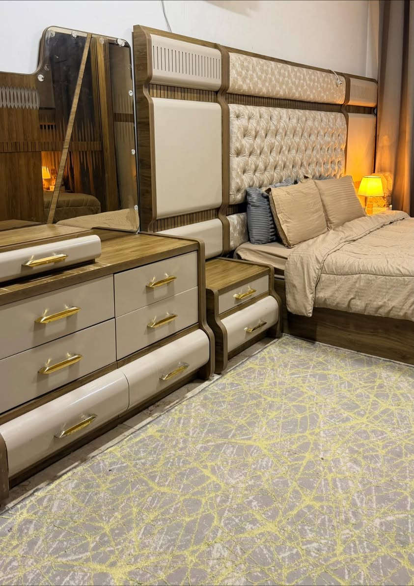 ️ للبيع غرفة نوم بحالة ممتازة
غرفة نوم كاملة للبيع نظيفة  واستعمال خفيف،
اللون: (كريمي اوخشبي )
الموديل: حديث 

السعر: (٦٥٠ الف ) وقابل للتفاوض 
الموقع: (بغداد / الشعب )

للاستفسار والتواصل على الخاص أو الاتصال على الرقم: (***********)
