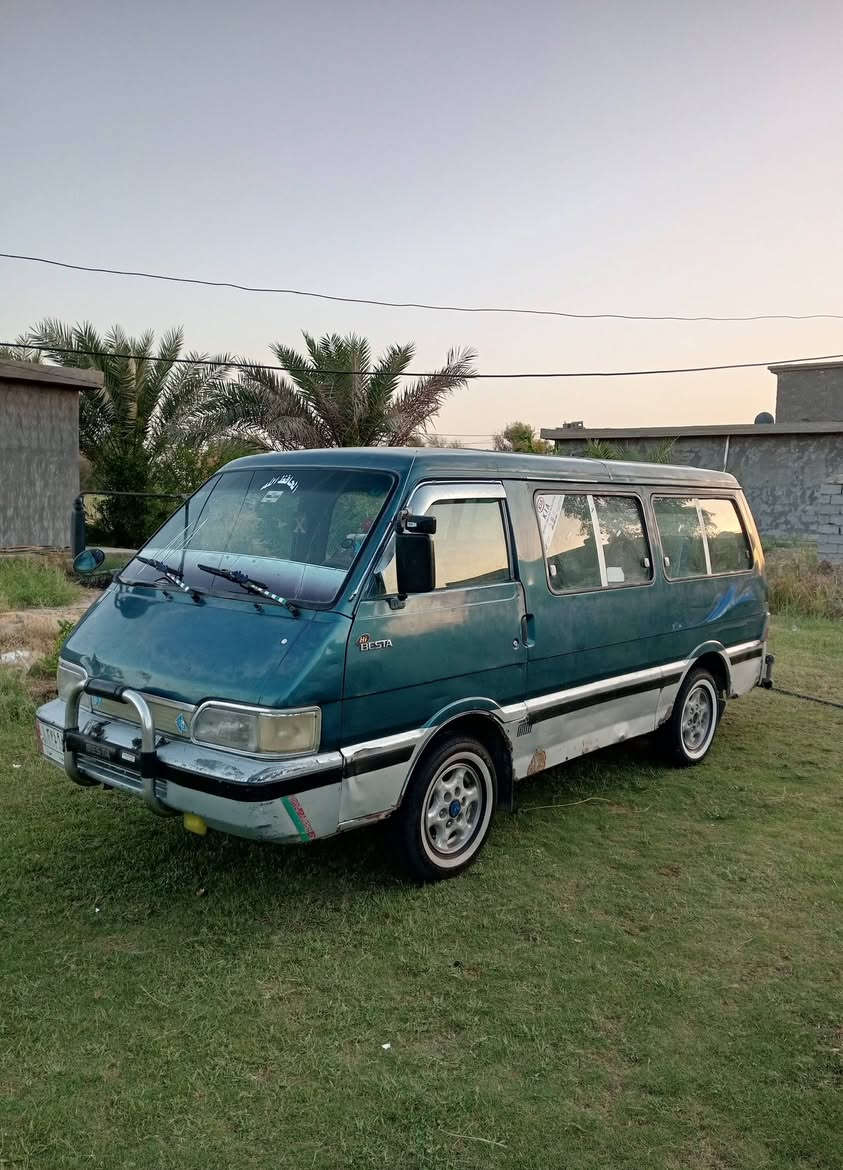 السلام عليكم 
كيه بسته للبيع موديل 94 كير محرك اكسن مكفولات 
سياره نضيفه السنويه نهايهه 28ارقام نكليزي مصفره هيئه ومرور السعر 48وبيه مجال 
رقم 📱 *********** مكان السيارة ابو غريب خان ضاري
