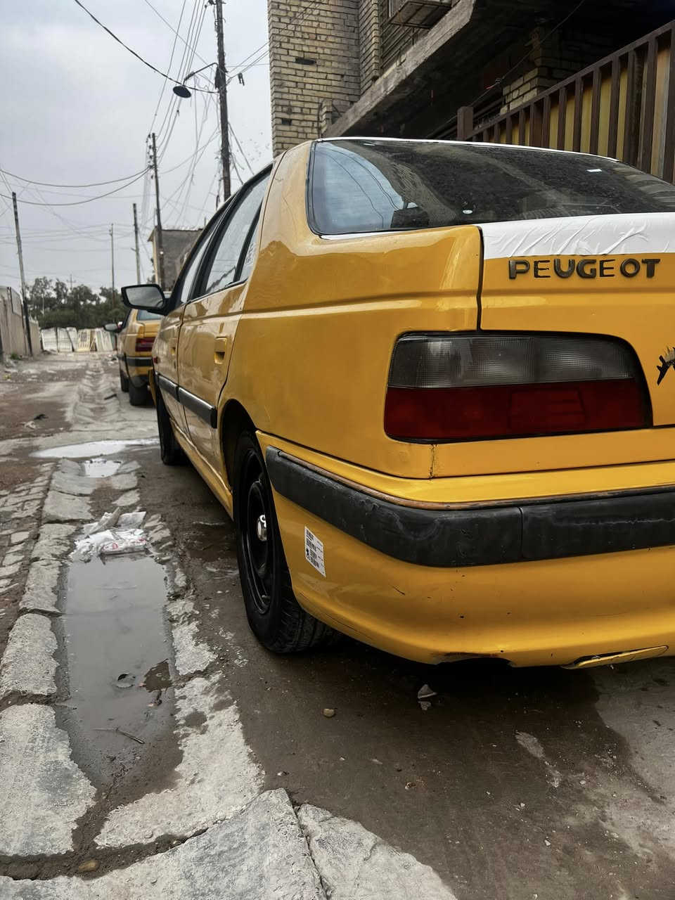 السلام عليكم بارص 2015
كير مكينة مكفولات
تبريد ثلج
صدر امامي خلفي جديد
السيارة مكفول من الضربه والصبغ عدى بنيد   تبديل وباقي سياره وضع شركةهيئه وغرامات مصفره
السعر43 مكاني بغداد
***********
