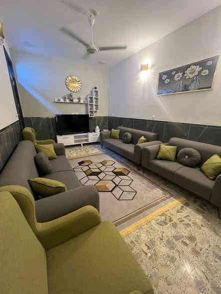 السلام عليكم بيت البيع مساحه 100متر طابقين البيت زعفرانيه نهايت أربع شوارع ستفسار على رقم فقط ***********
