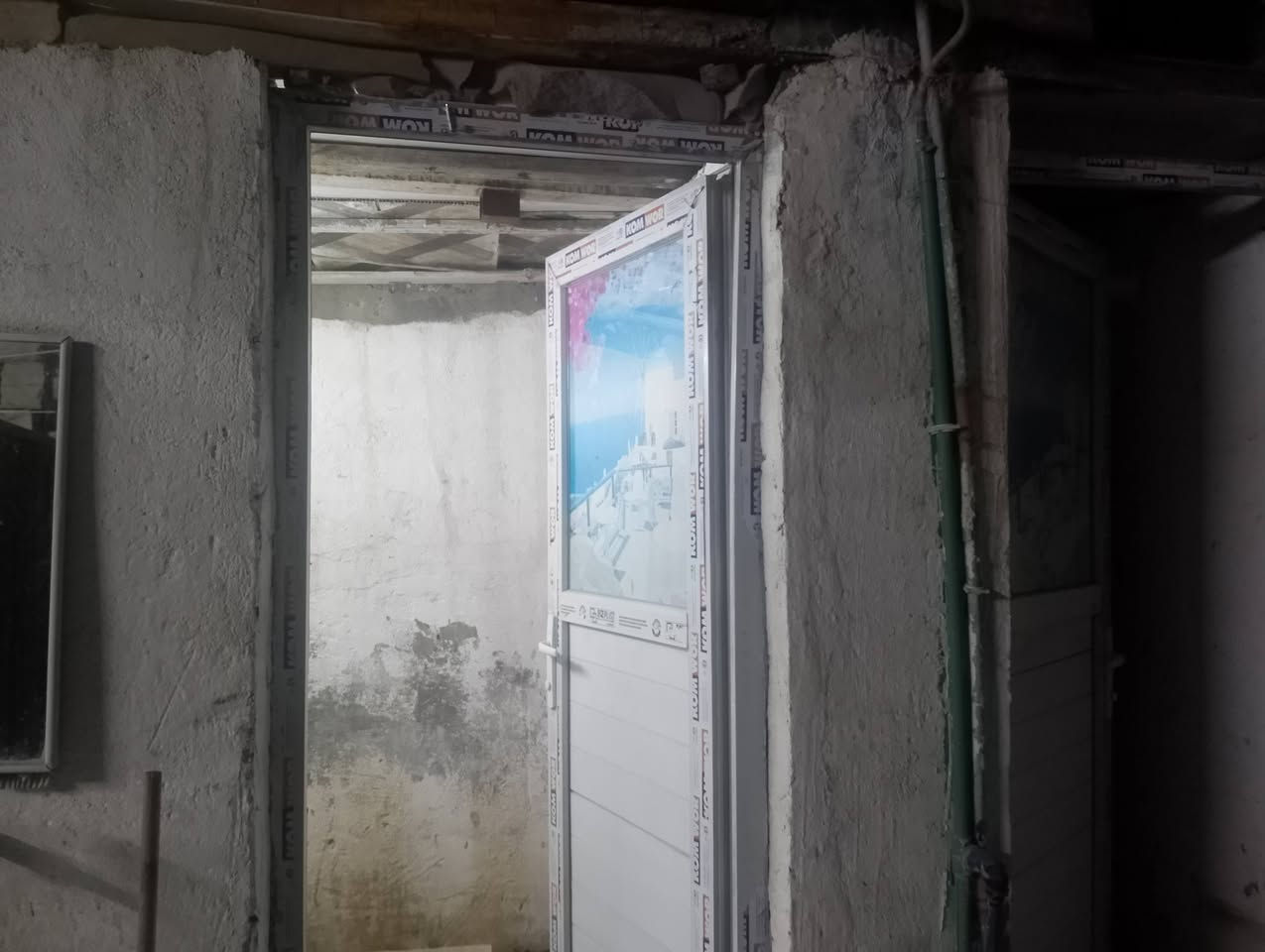 السلام عليكم بدي بيت مساحه 110 منطقه البلديات المعسكر قرب صوره السيد بيت بناء بلوك ابيع بشعر قاع واجهه سته في 20***********
