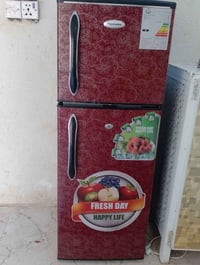 ثلاجة • جديدة • نضيفه