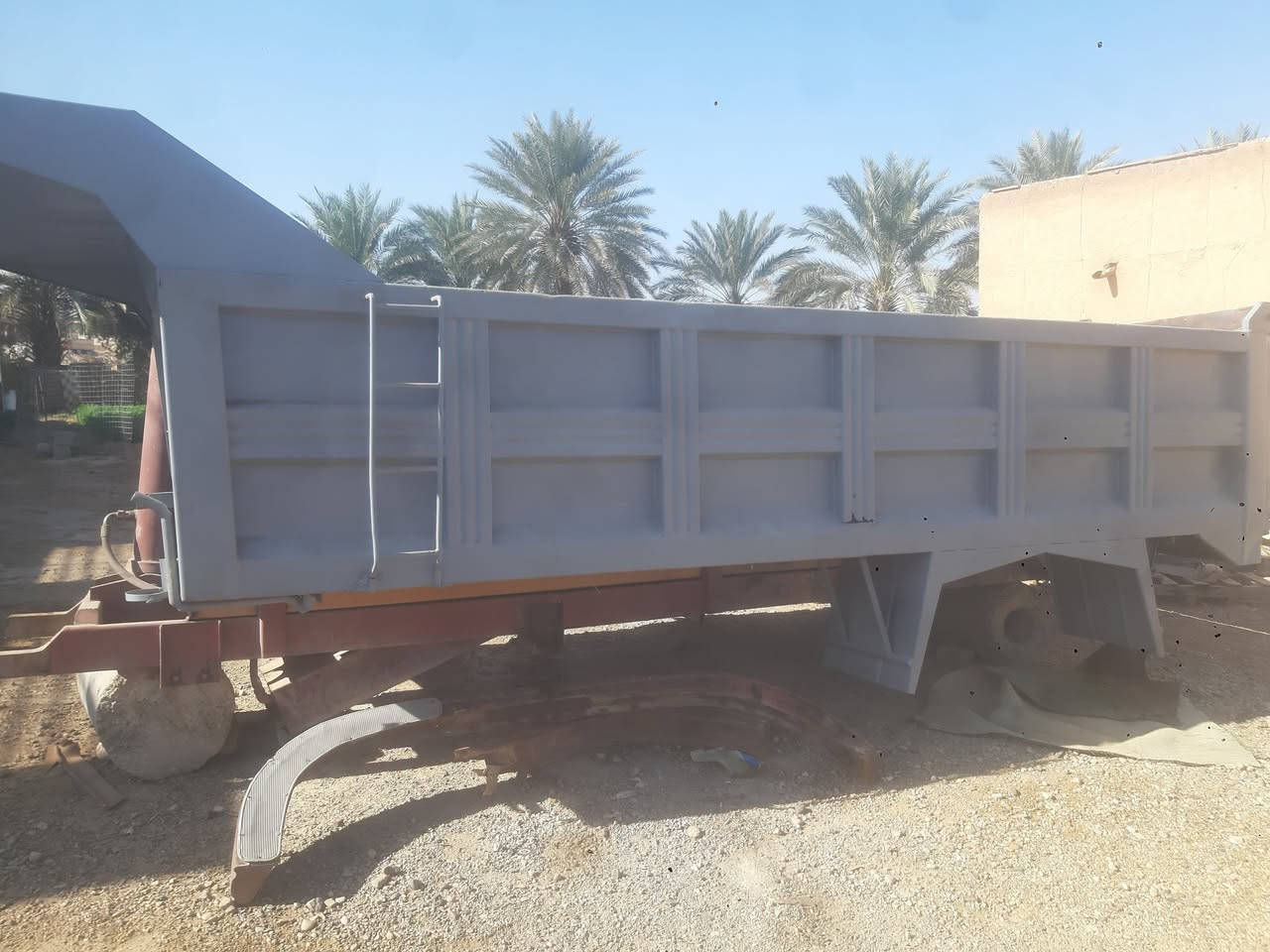 البيع بنيد ملح بلادي  وبدي تك طويله  وتانكي ٥٥٠ لتر مكان الانبار حديثه تصل *********** او ***********
