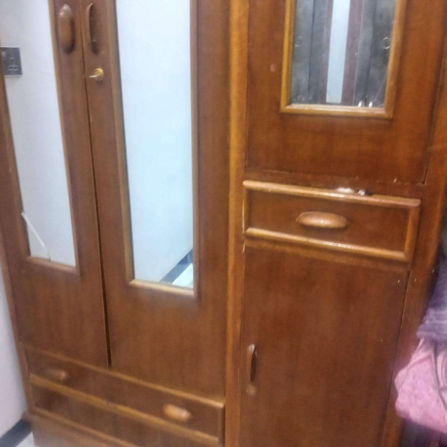 غراض للبيع زاويا +ميز مرايه السعر مناسب ***********
