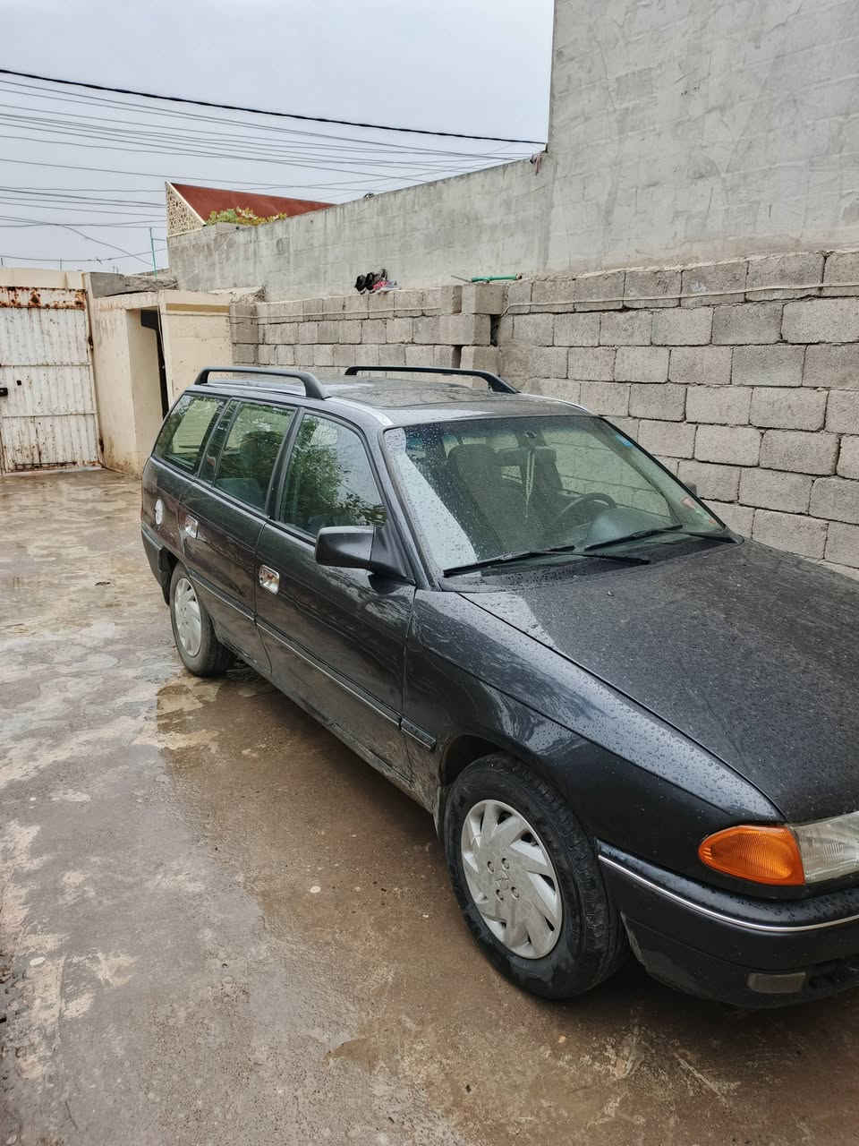 اوبل استرا
موديل 95 
حجم 20 
صبغ جماليه 
كير ومحرك شرط 
كير عادي 
كوبون بيها 
رقم نينوى مسطرة 
مكان موصل الرشيديه 
الرقم الهاتف ***********. ***********
السعر 47 وبيها مجال
