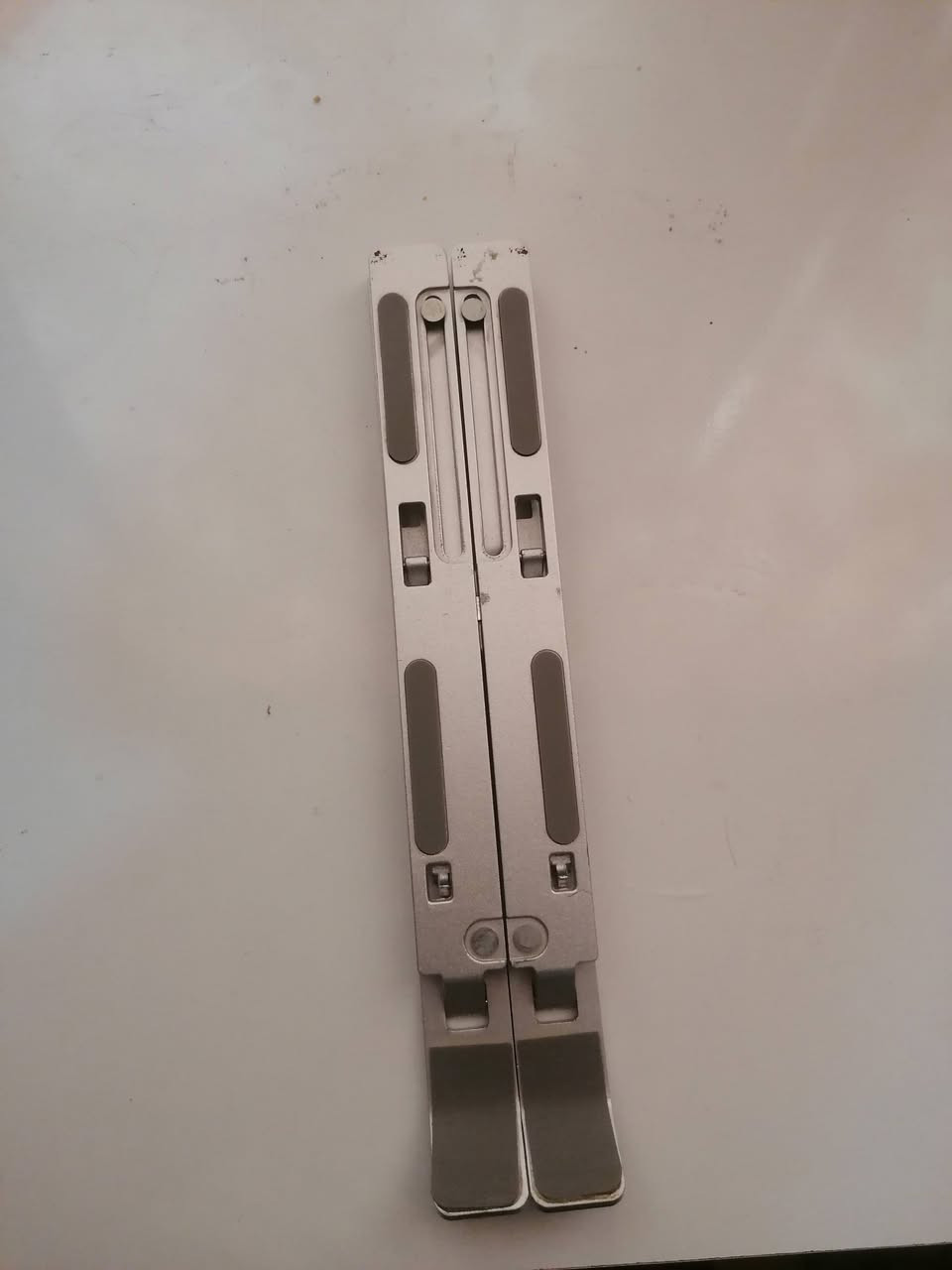 لابتوب Victus 15 نظيف 
GPU : RTX 2050 
CPU : I5 13420H
RAM : 16 GB 3200MHZ DDR4
SSD : 512 GB NVME M.2
Monitor : IPS FHD 144HZ 
Charging : 150 W
+ الشاحنة الاصلية  
+ ستاند هدية 
+ ماوس هدية Scorpion M803W
السعر : 800 الف و بي مجال 
مكاني : النجف المشخاب


**إذا كنت صاحب هذا الإعلان وتريد حذفه لأي سبب، رجاءا أرسل رسالة إلى الدعم الفني**