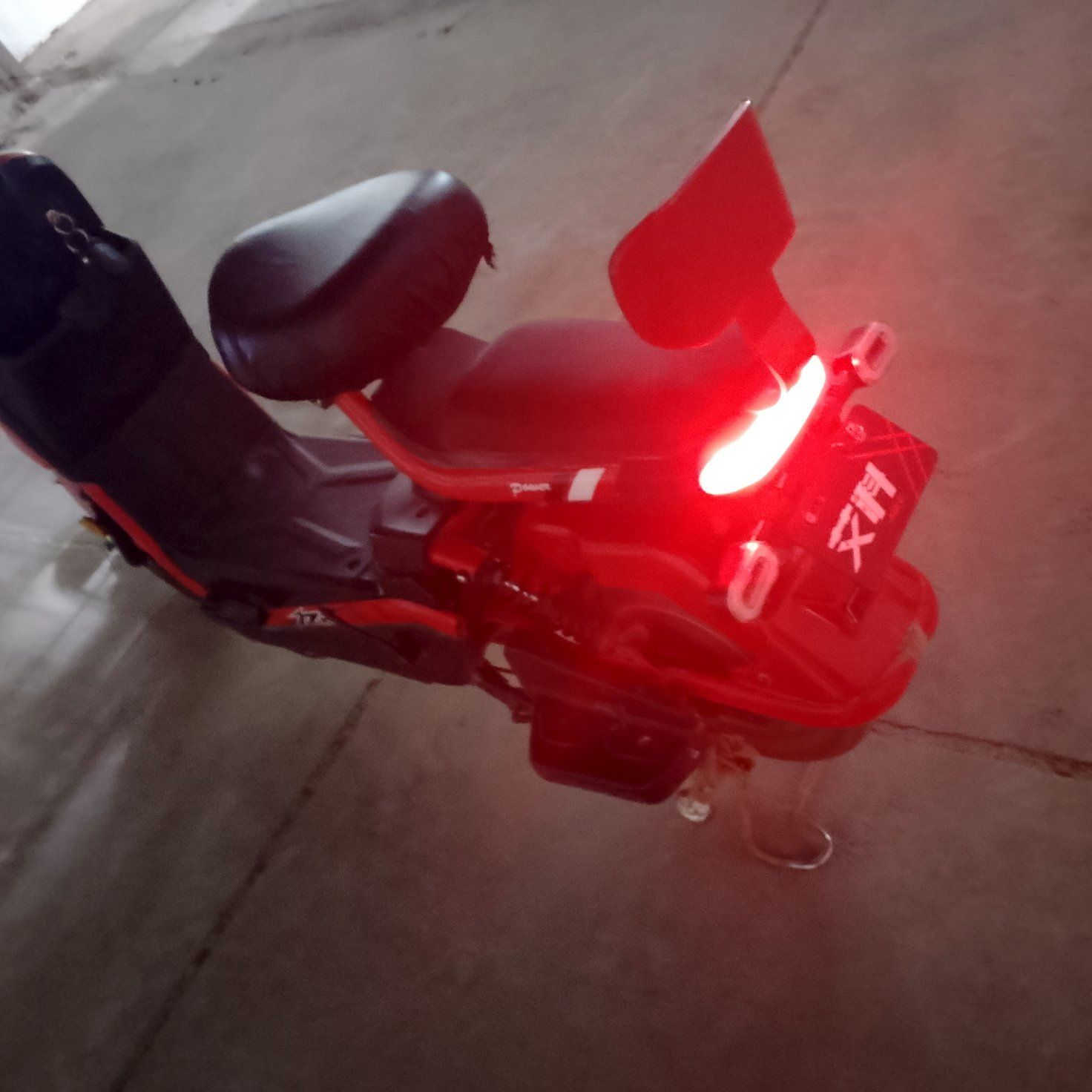 دراجة حجم 14 اربع بطاريات الدراجة نضيفة خربان بيهة  شاشة وبريك الخلفي ايرادلة بس سيم  ولباقي كلة شخال شاحنتهة شغالة الدراجة امحافضة علة شلعتة السعر 300 وبيهة مجال


**إذا كنت صاحب هذا الإعلان وتريد حذفه لأي سبب، رجاءا أرسل رسالة إلى الدعم الفني**