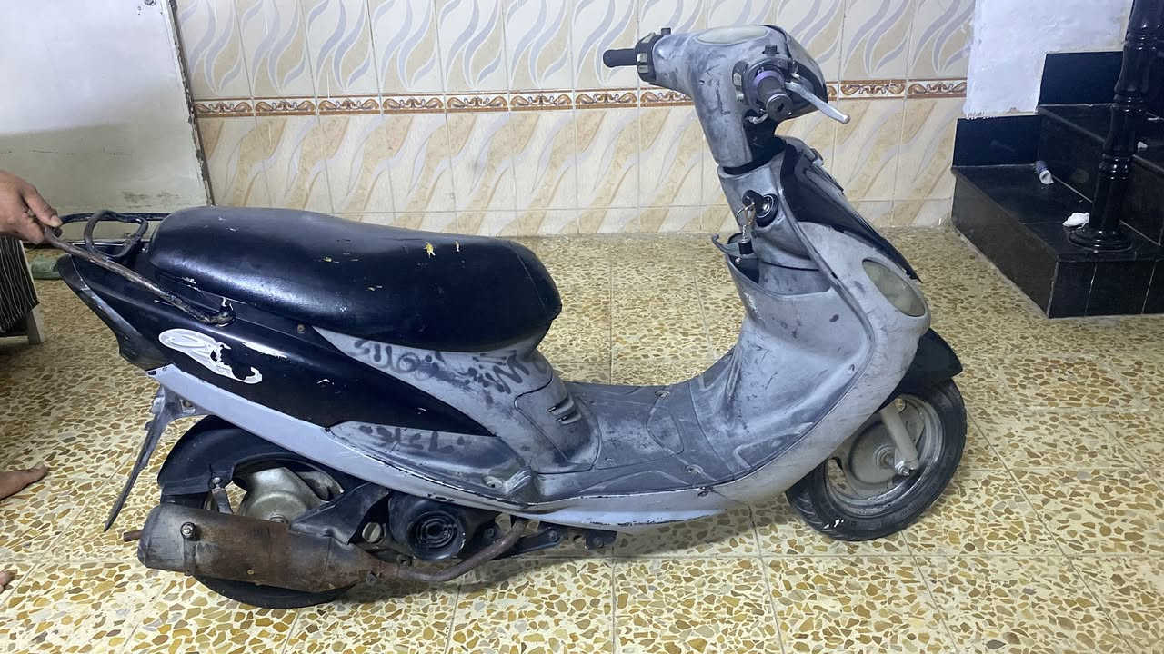 سلا عليك
ماكس منغول للبيع الدارجه جاهزه من كل نقص كلها شغال كهربائيات شغاله لايت عالي ناصي الدارجه نقصها بس استاند تعليك 
بيها استاند صفح مكينه لا تنقيص لا تبخير دبلات جدد تخم تاير نضيف سلف هندر شغال الدراجه جاهزه من كل نصف السعر 380 وبيها مجال بسيطط العنوان بغداد البلديات *********** متواجد واتساب واتصال
