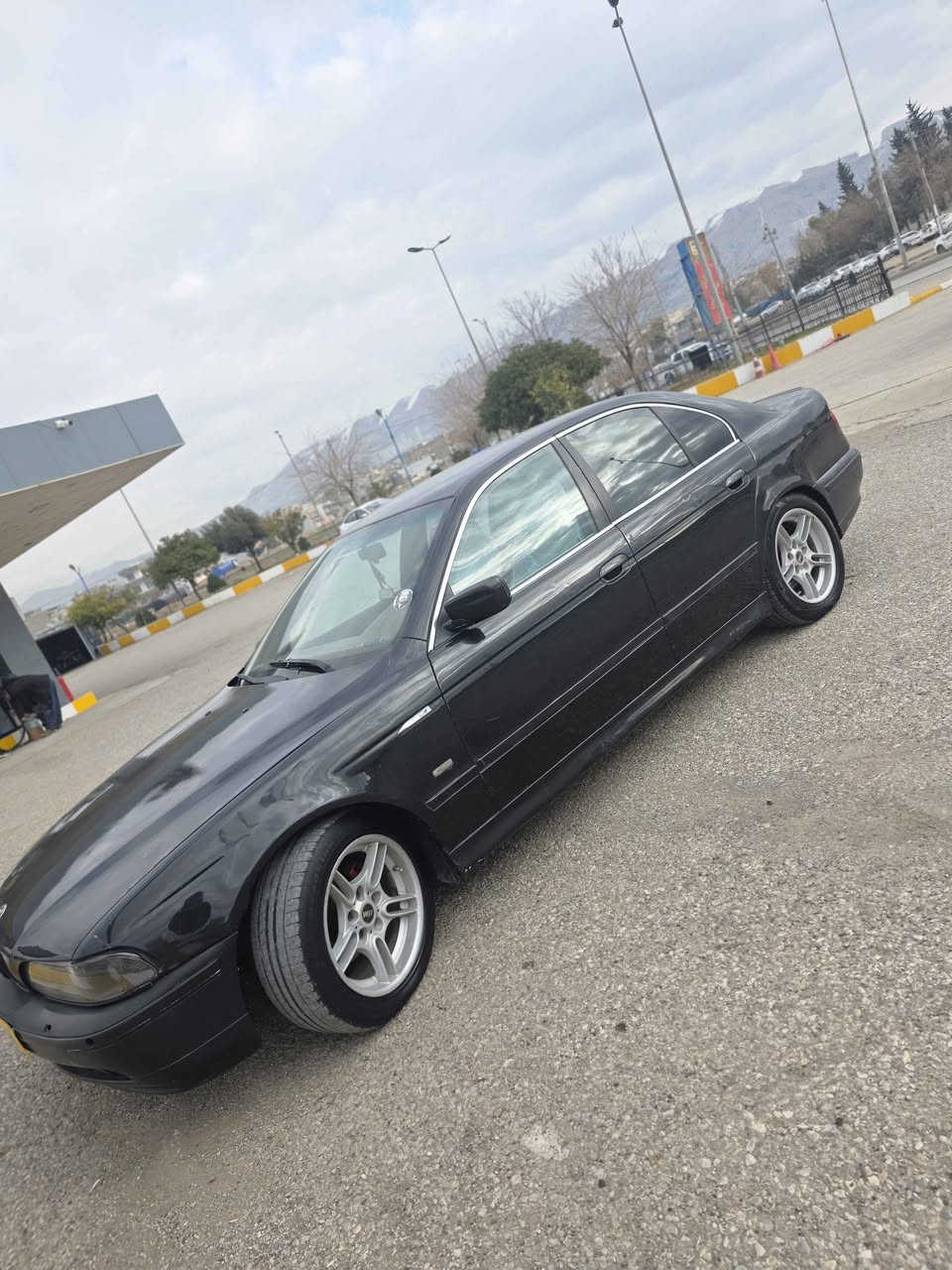 2000 سەقەر BME523 دەبڵ گێڕ سوکان ڤۆلیۆم چوار جام کارەبا   
ئاوێنە کارەبا ناو فۆڕمیکا تەبرید لەسەر سویچ مەنەفێستی ئەسڵی  لەگەڵە 49 گەڵاو معامەلە 
*********** 
*********** السليمانية, العراق
