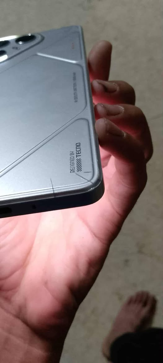 إسلام عليكم تلفون تكنو بوفا 7 G5
ذاكره 256 ذاخليه 12 90فريم ببجي تلفون ما مفتوح بس بي كسر خفيف بل ضهر واضح كبالك بل صوره ولباقي كله جديد 
ما وياه أي ملحقات سعر 240وبي مجال قليل 
مكاني بغداد فلكت سلمان باك حي جابر النصاري 
متواجد فقط ماسنجر


**إذا كنت صاحب هذا الإعلان وتريد حذفه لأي سبب، رجاءا أرسل رسالة إلى الدعم الفني**