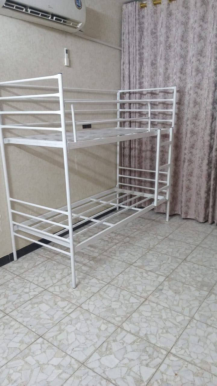 سرير حديد ابيض او اسود 
سرير حديد طابقين
قياس 90 في 190 
او اي قياس حسب الطلب 
للاستفسار مراسله الصفحة


**إذا كنت صاحب هذا الإعلان وتريد حذفه لأي سبب، رجاءا أرسل رسالة إلى الدعم الفني**