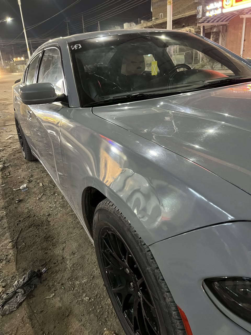 جارجر موديل ٢١ sxt plus   مرمزه ٢٣ لون سموكي محرك ٣٦٠٠ 
فتحه سقف 
كار بلي 
كشنات جلد تدفئه تبريد بالكشنات 
حساسات خلفيه وباقي مواصفات البلاس معروفه 
السياره ما بيهه حادث 
ضررهه تخريب وليس حادث 
وبيهه جاملغ خلفي كلير 
وصور الضرر مرفقات بالصور 
رقم بغداد باسمي 
منظومه لايت عدسه ب٣٠٠$دولار شادلهه ليزري 
السياره ع ايدي ومبدل بيها كازكيت فقط 
السعر ٢١٢ وبيها مجال 

***********
