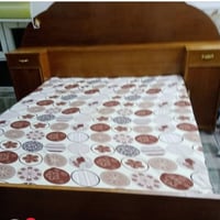 للبيع سرير خشب حطاطه نفرين نظيف للاستفسار ٠٧٨١٨٢٨٠٩٢٥